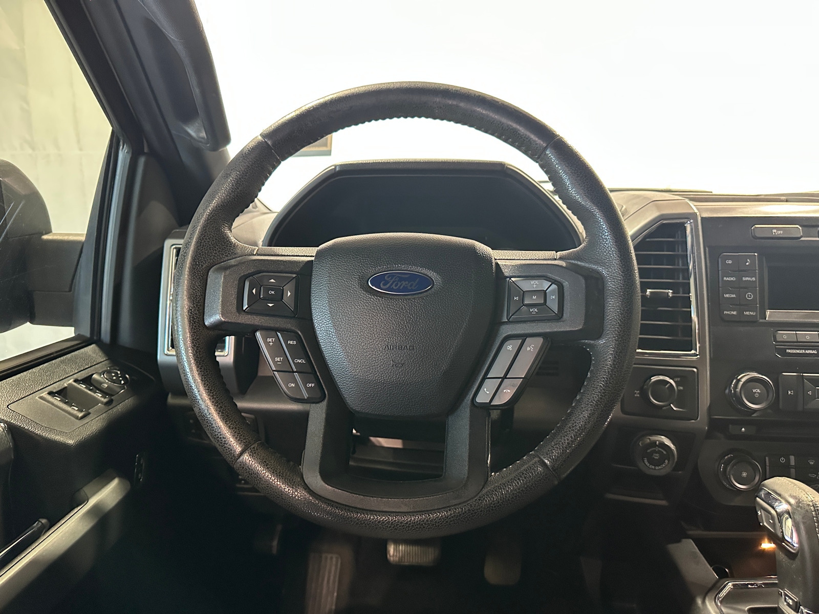 Thumbnail: 2016 Ford Econoline - 5