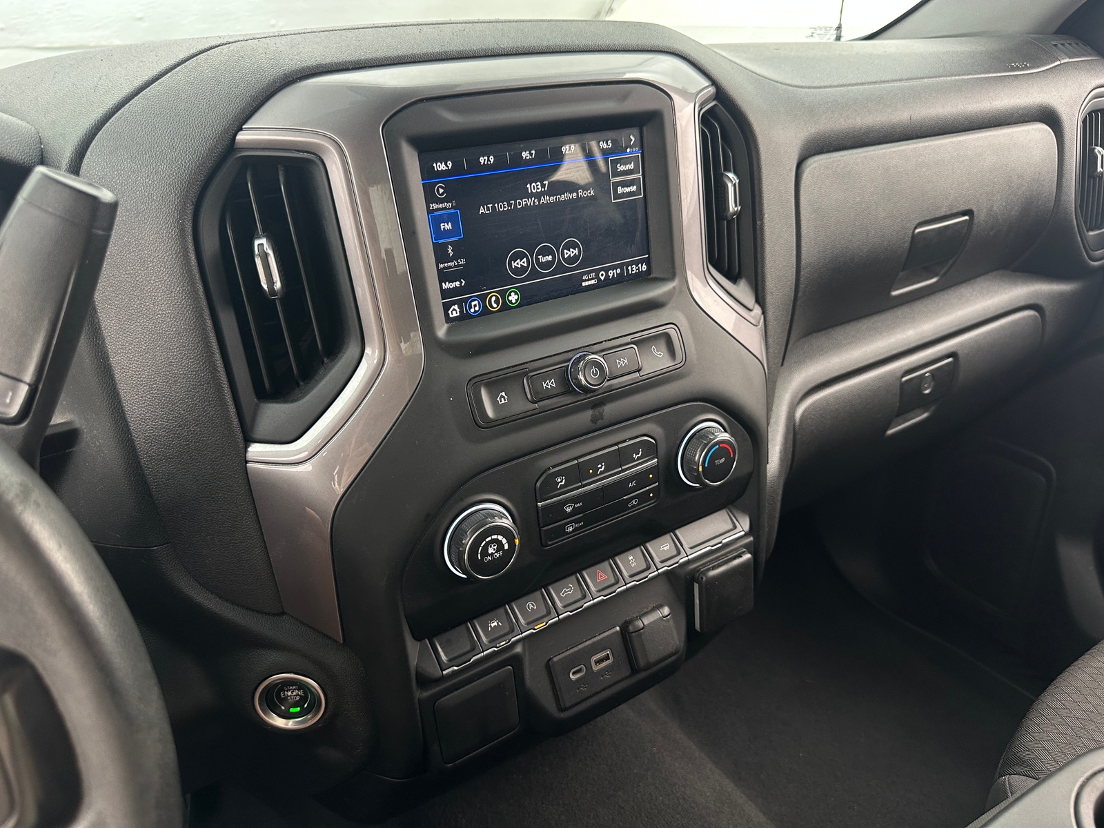 Thumbnail: 2022 Chevrolet Silverado 1500 - 4