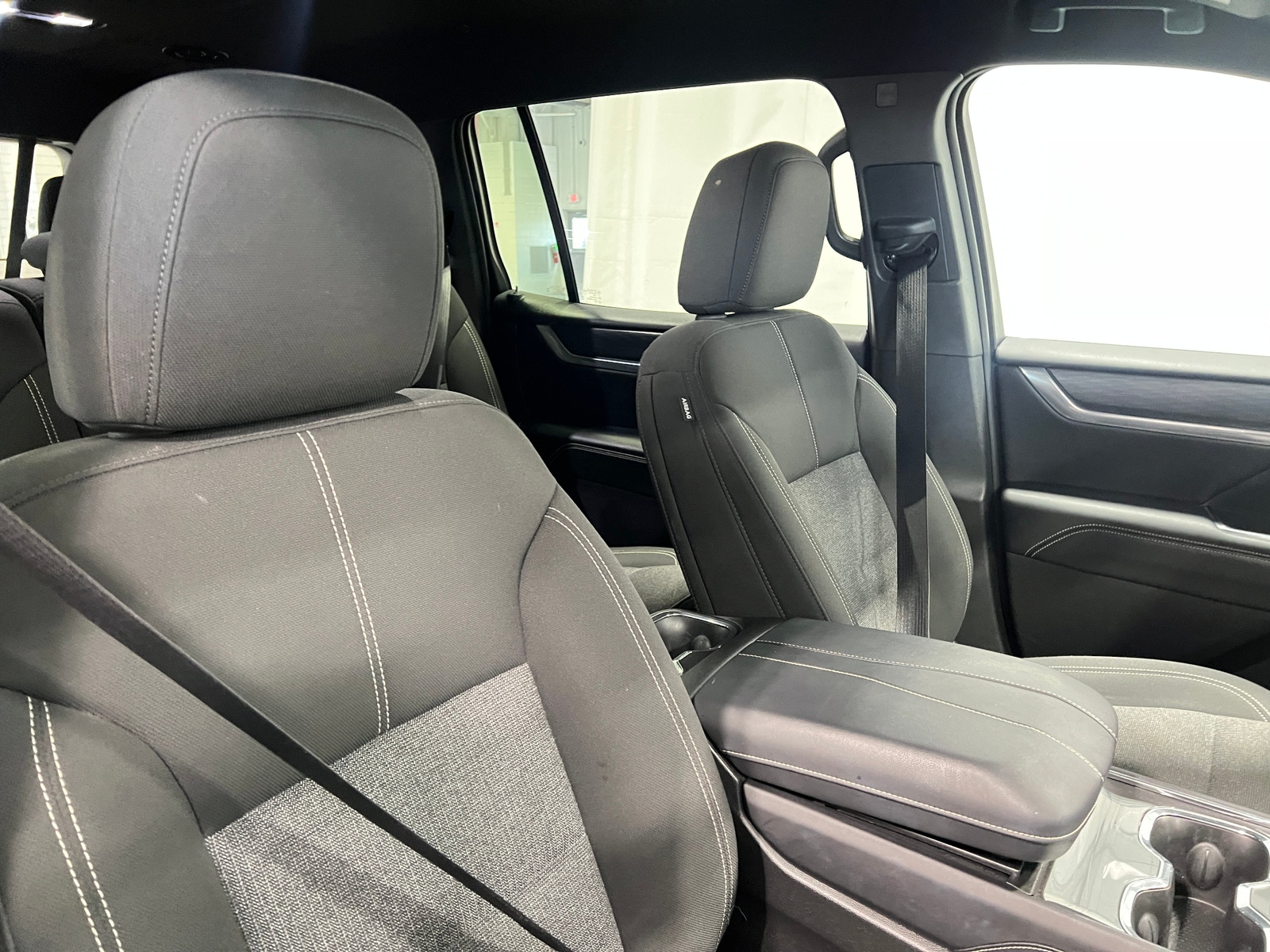 Thumbnail: 2025 GMC Acadia - 2