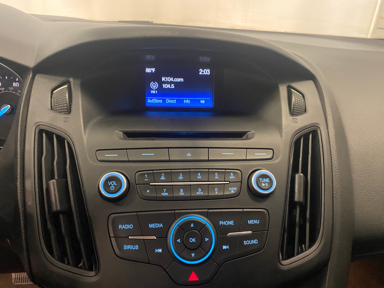 Thumbnail: 2017 Ford Focus - 4