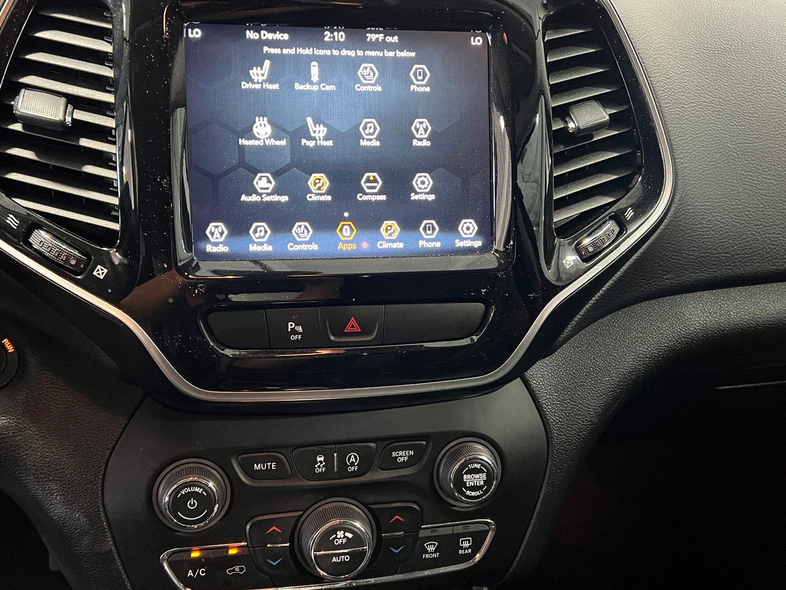 Thumbnail: 2019 Jeep Cherokee - 3