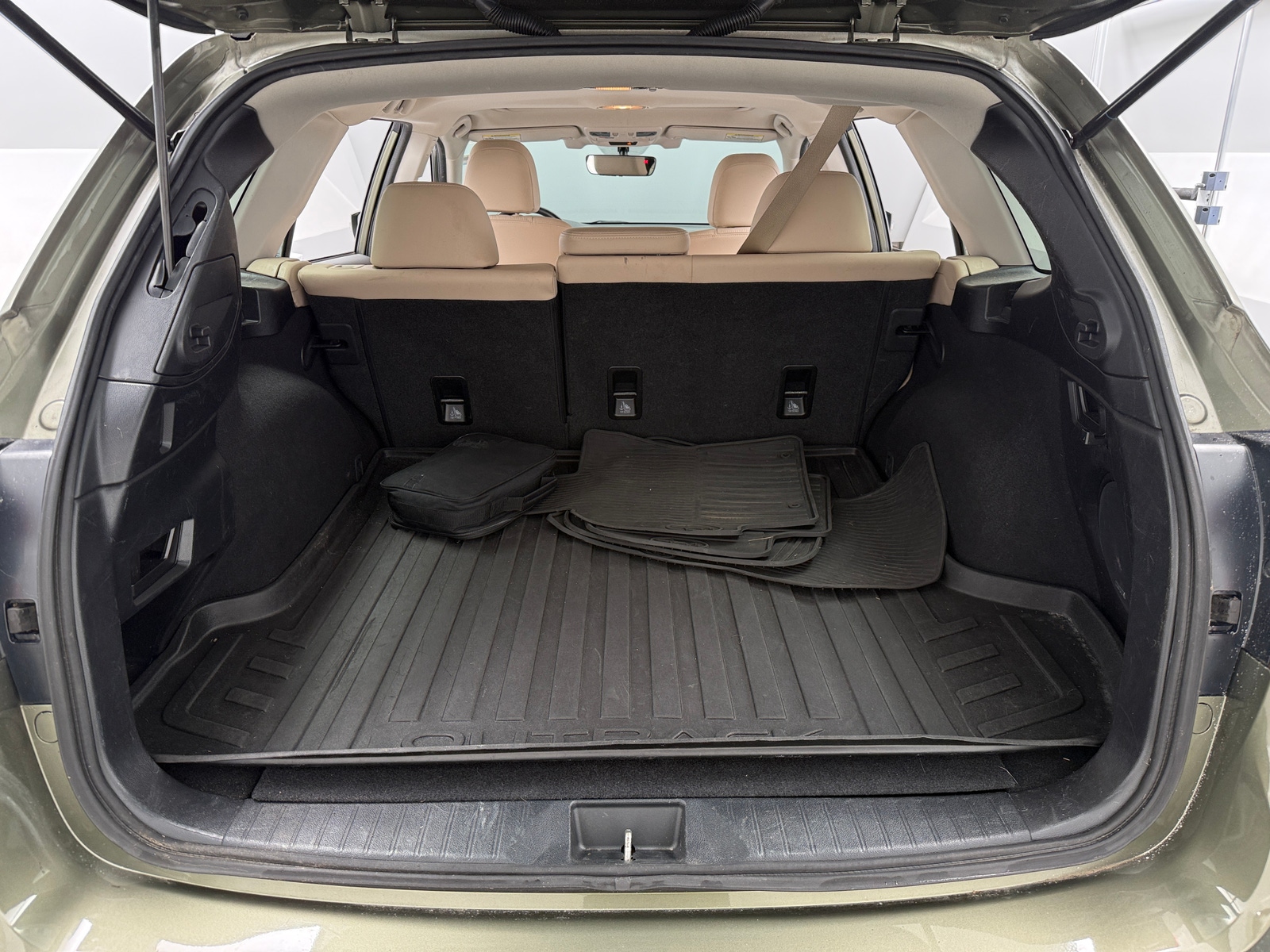 Thumbnail: 2017 Subaru Outback - 6