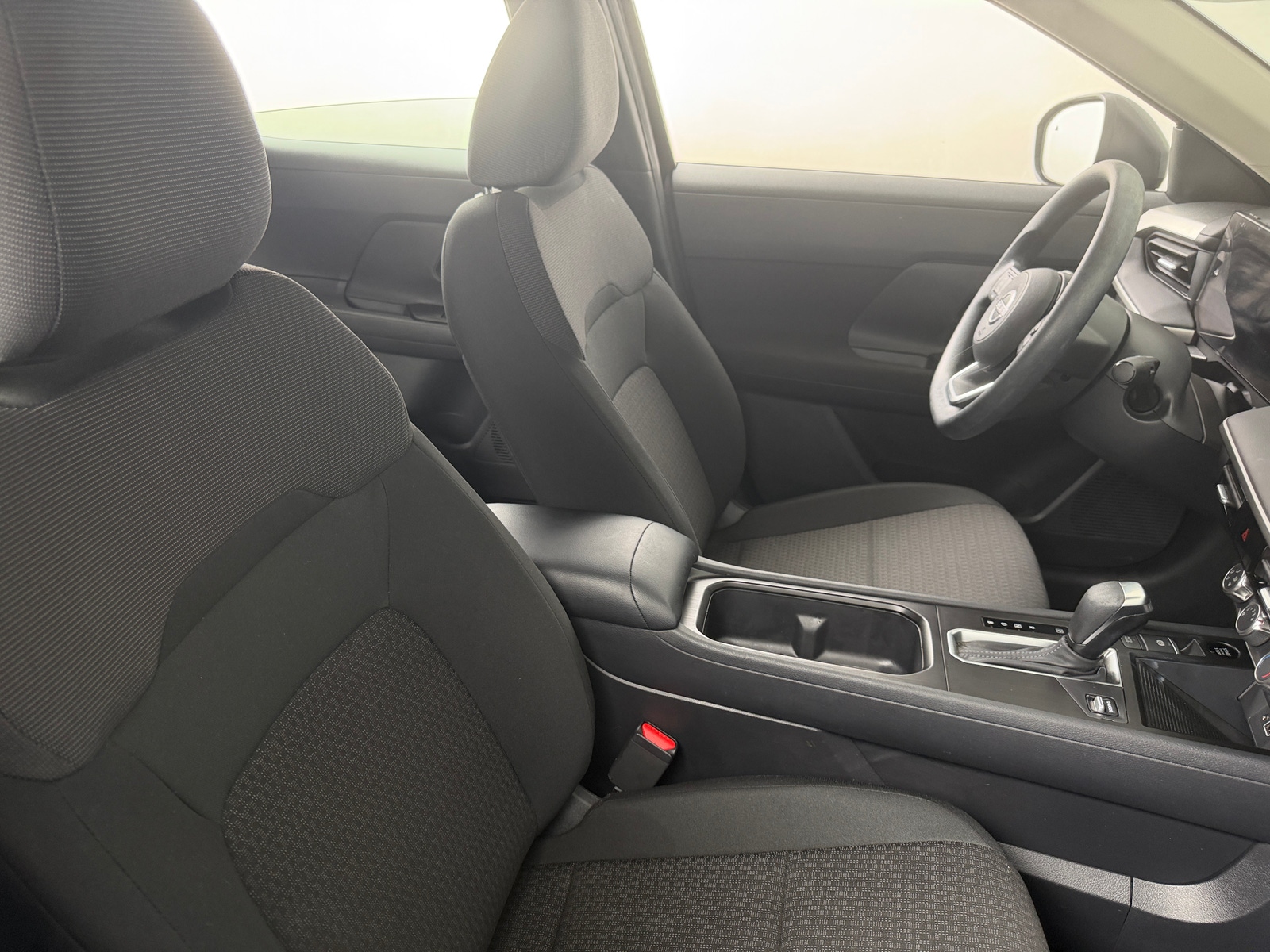 Thumbnail: 2025 Nissan Kicks - 2