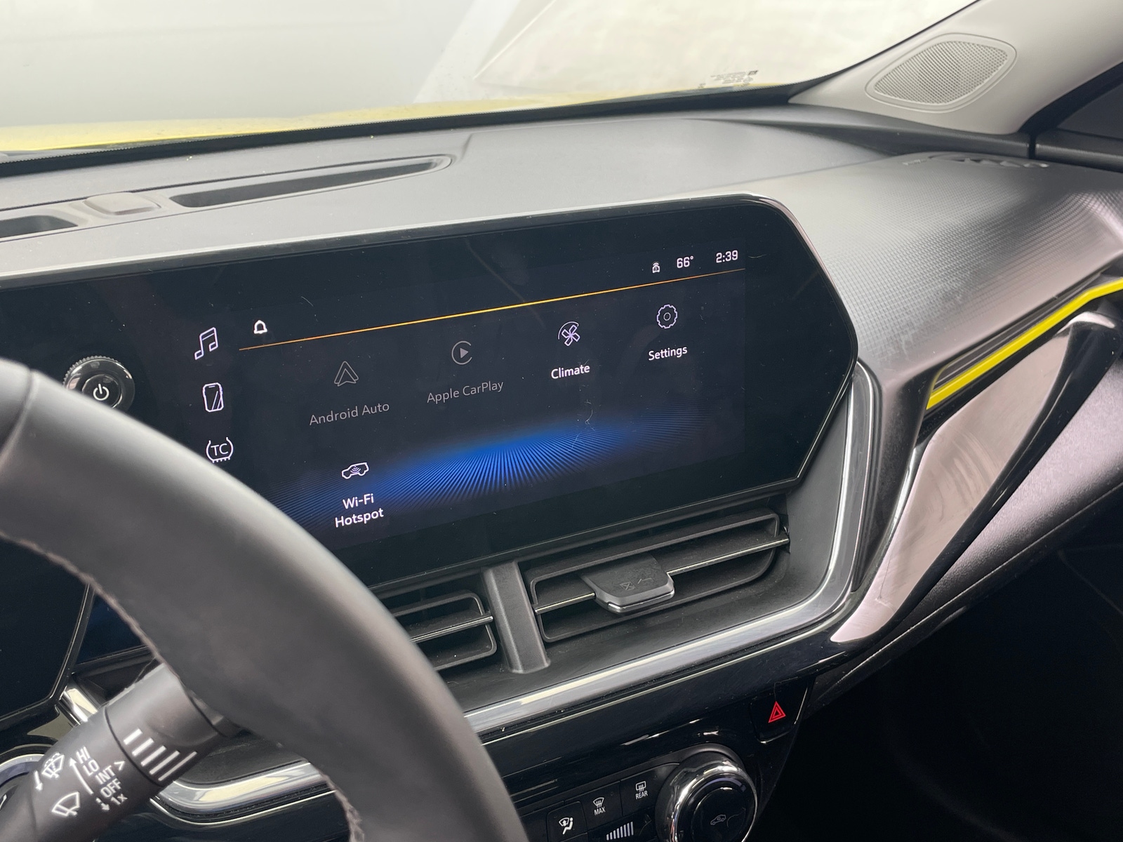 Thumbnail: 2024 Chevrolet Trax - 3