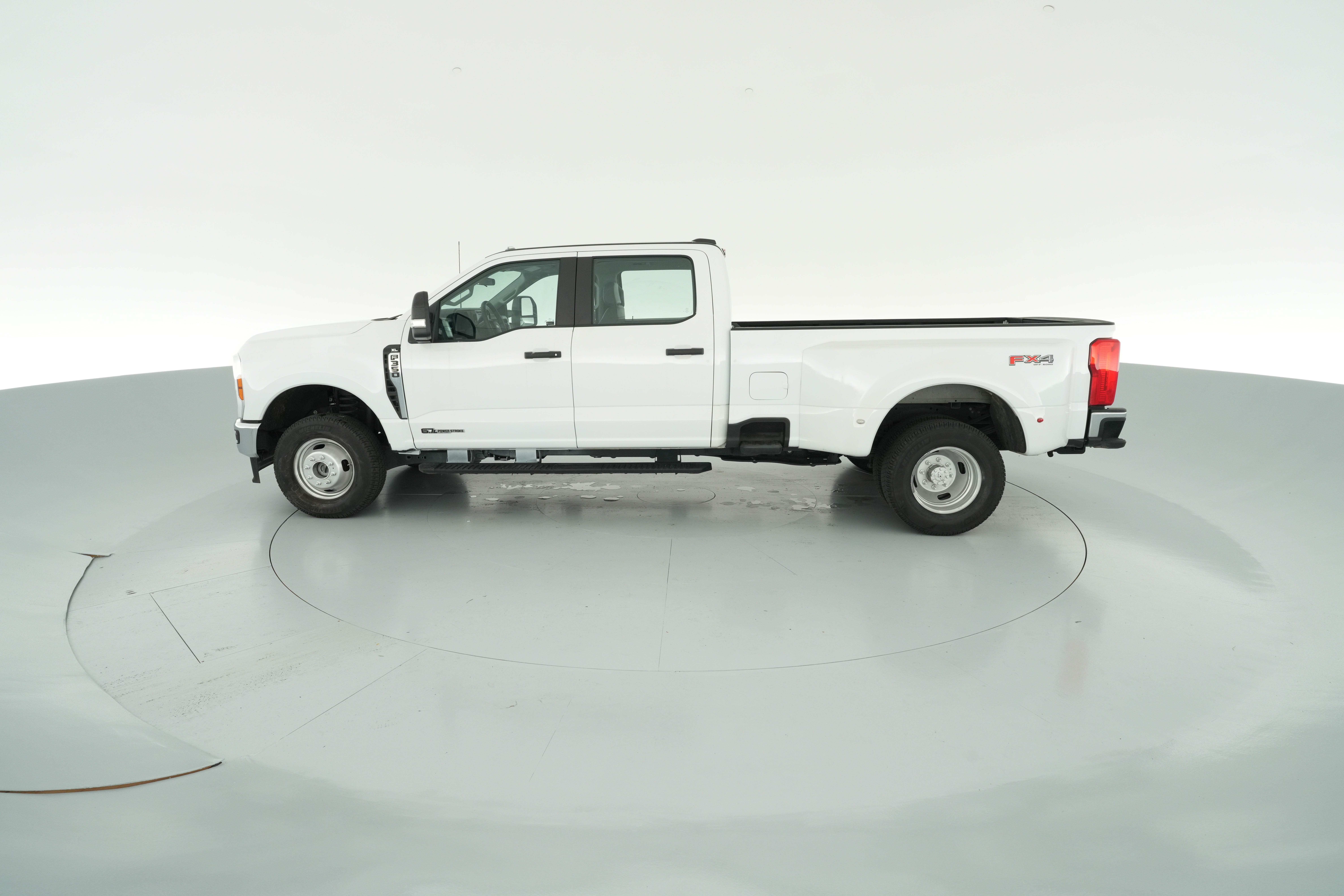2024 Ford F-350 Super Duty XL - Photo 23