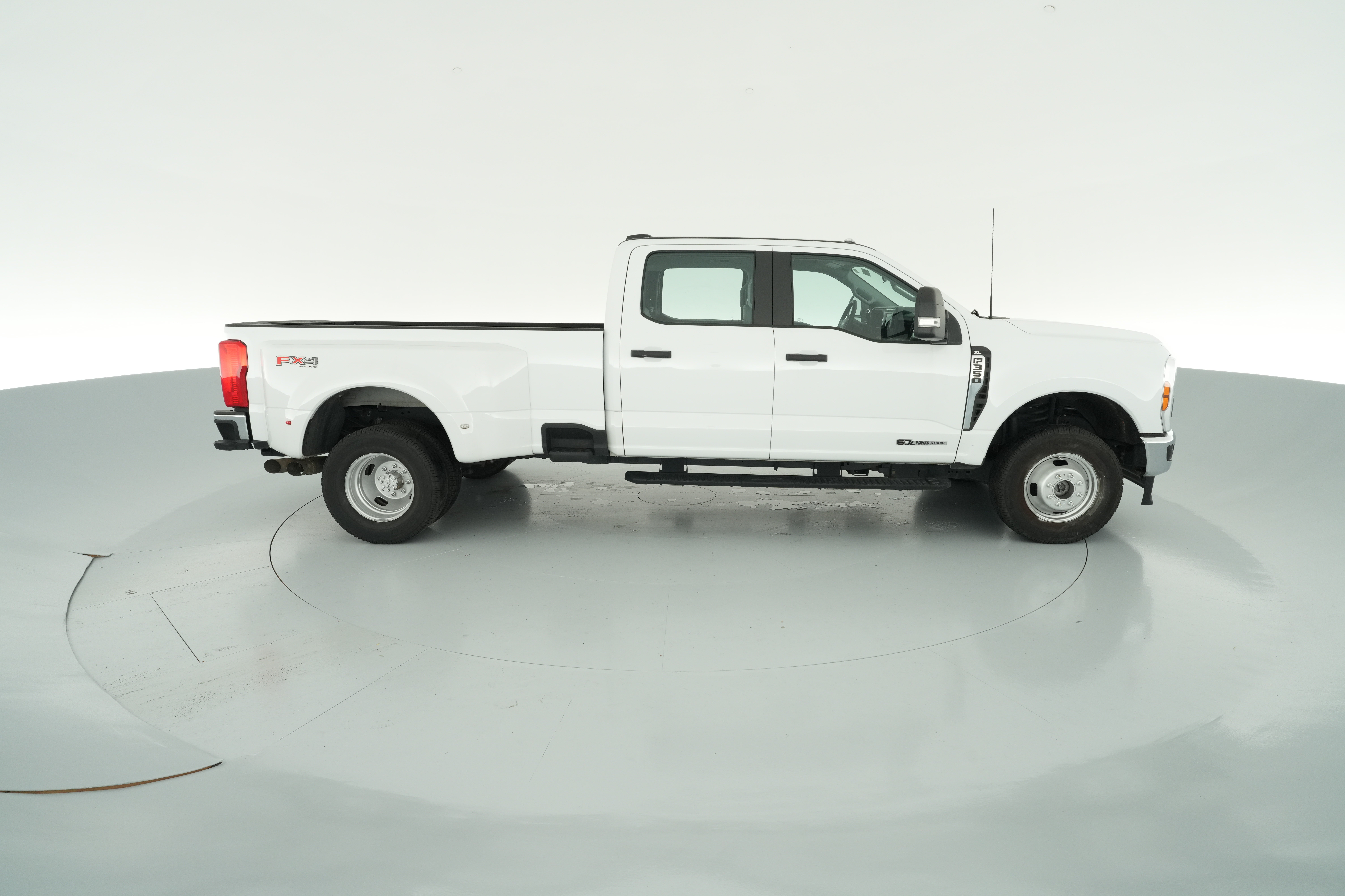 2024 Ford F-350 Super Duty XL - Photo 31