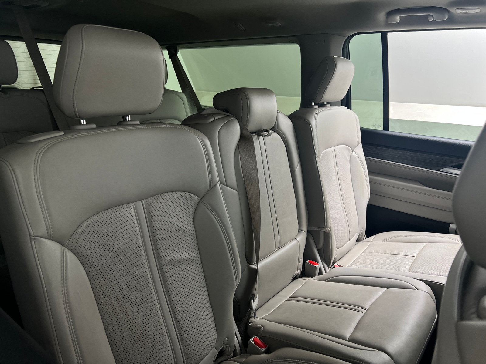 Thumbnail: 2024 Jeep Wagoneer - 5