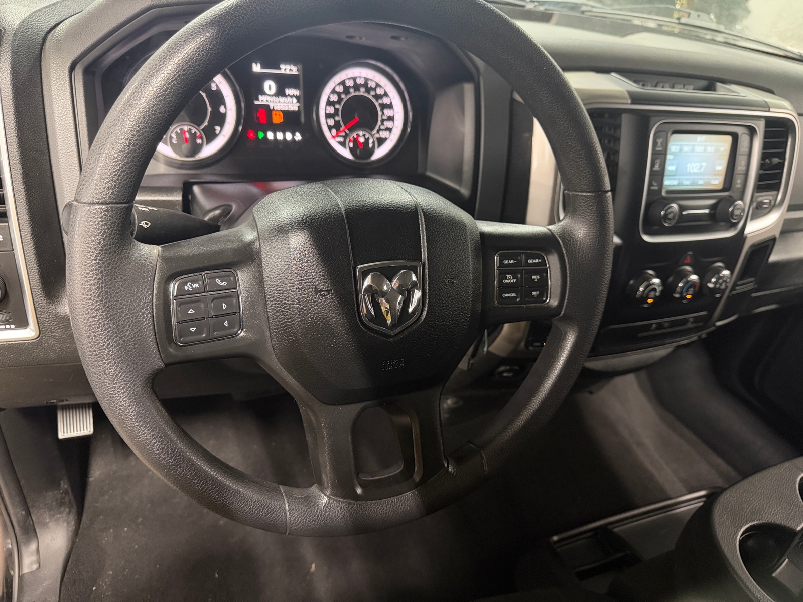 Thumbnail: 2020 RAM 1500 Classic - 5