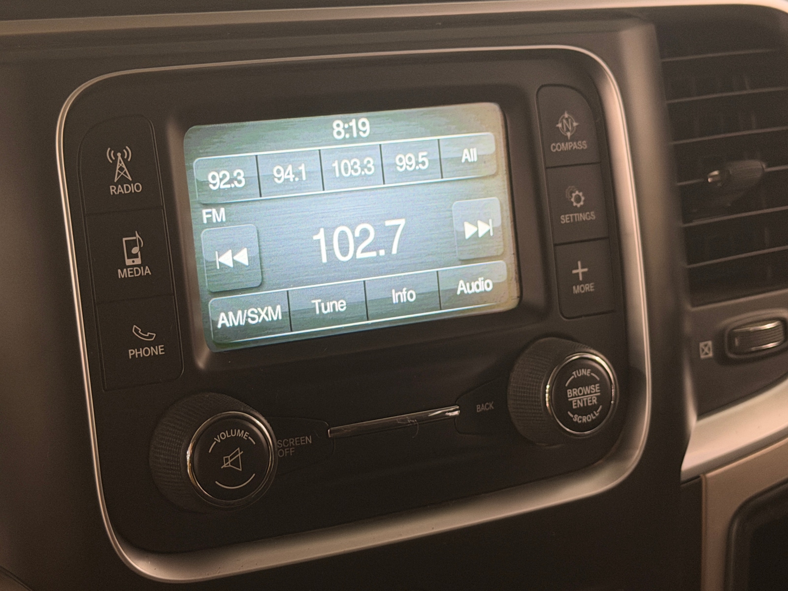 Thumbnail: 2020 RAM 1500 Classic - 4