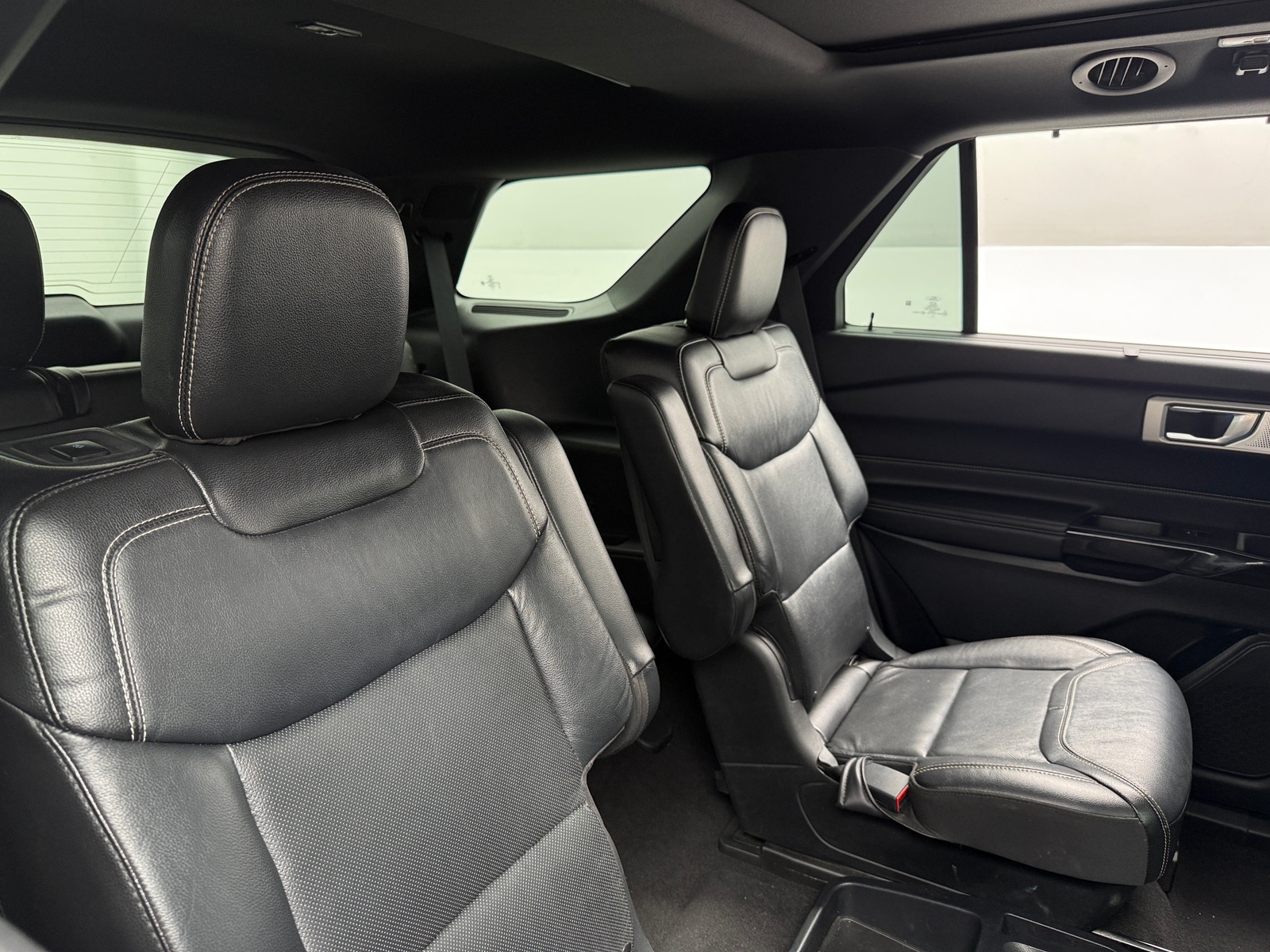 Thumbnail: 2021 Ford Explorer - 5
