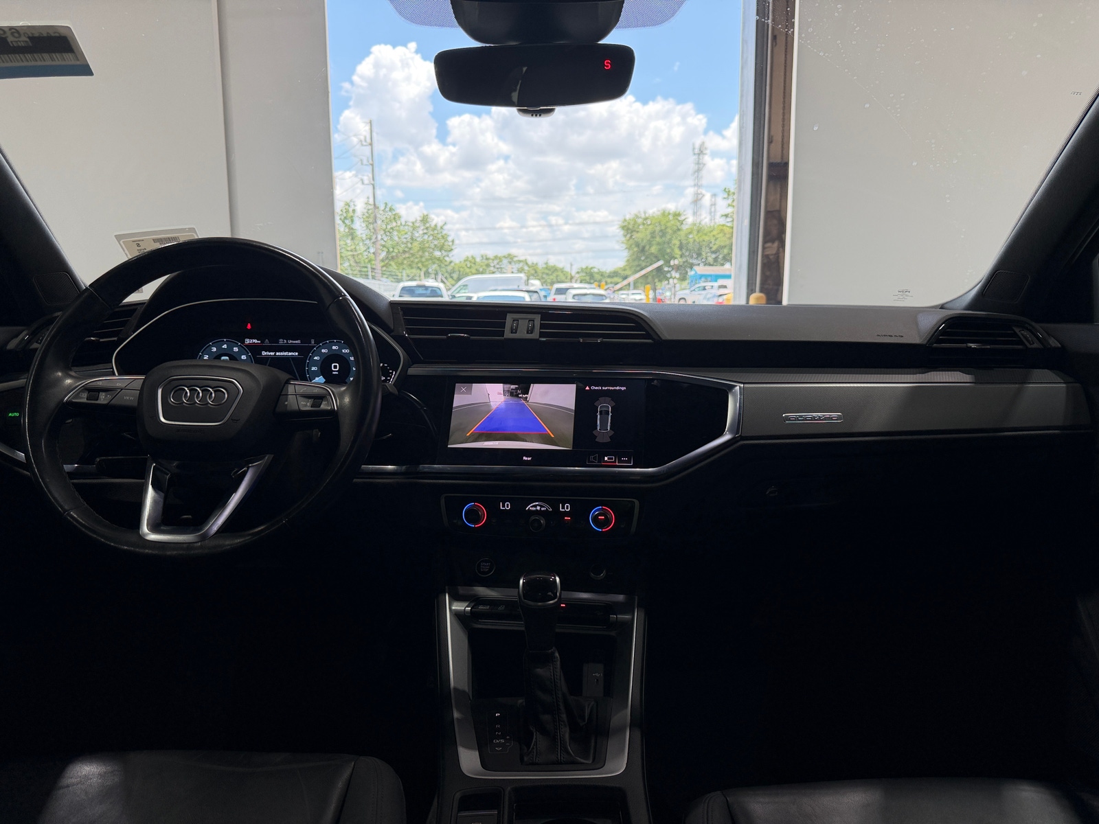 Thumbnail: 2023 Audi Q3 - 2