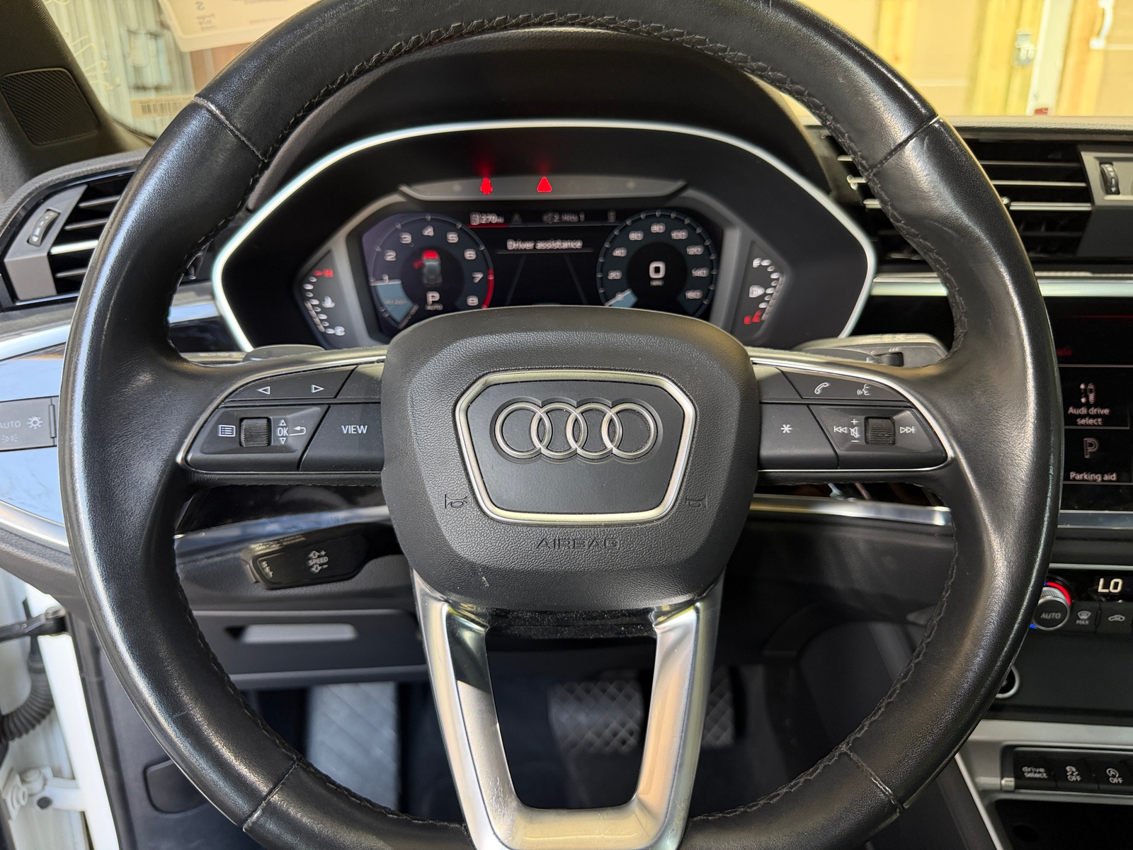 Thumbnail: 2023 Audi Q3 - 4