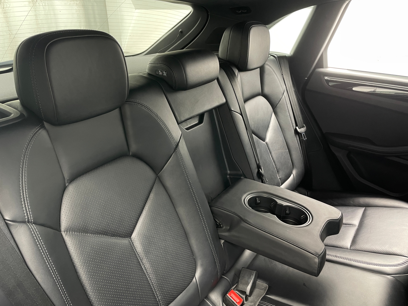 Thumbnail: 2018 Porsche Macan - 5
