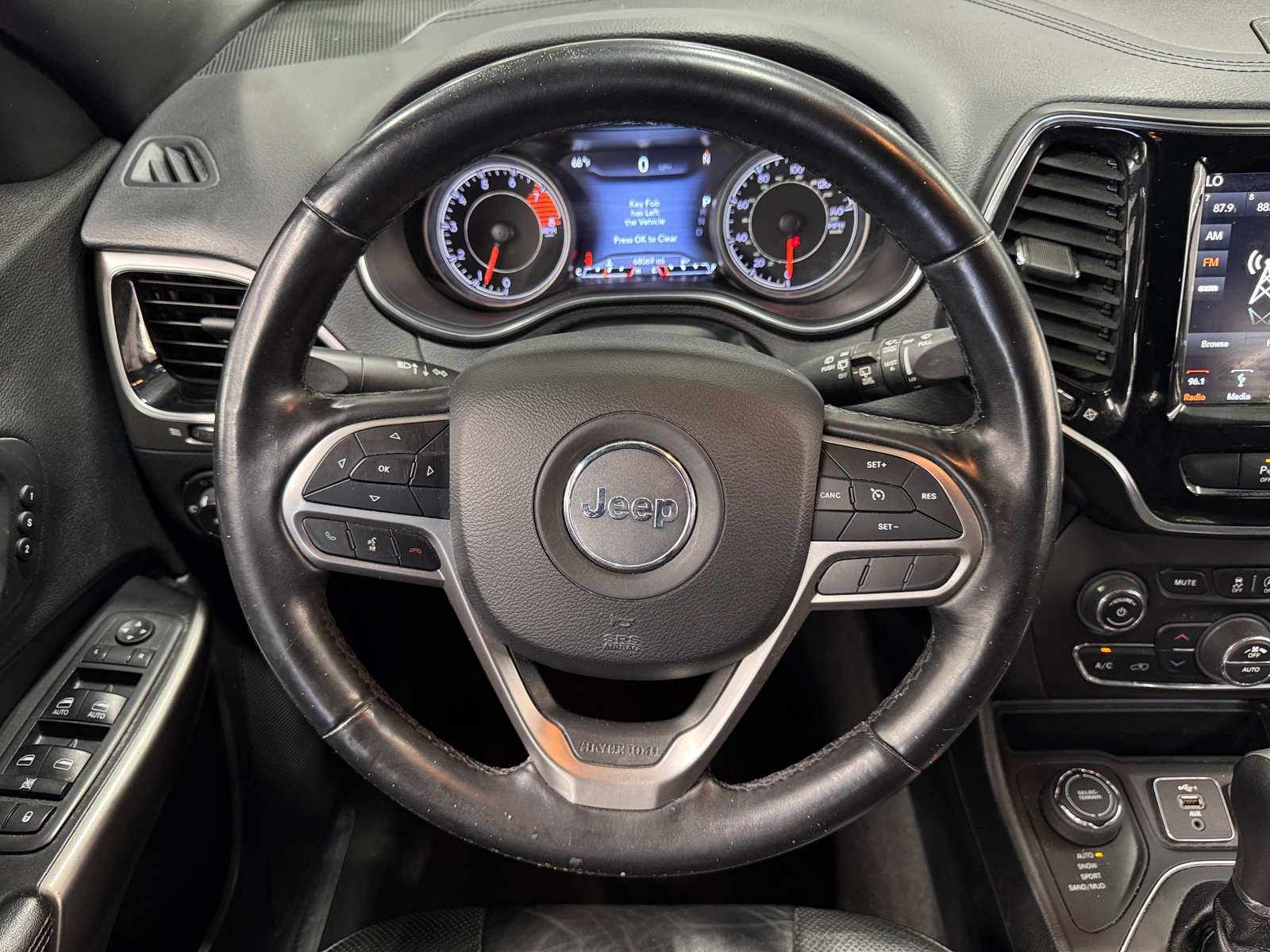 Thumbnail: 2019 Jeep Cherokee - 4