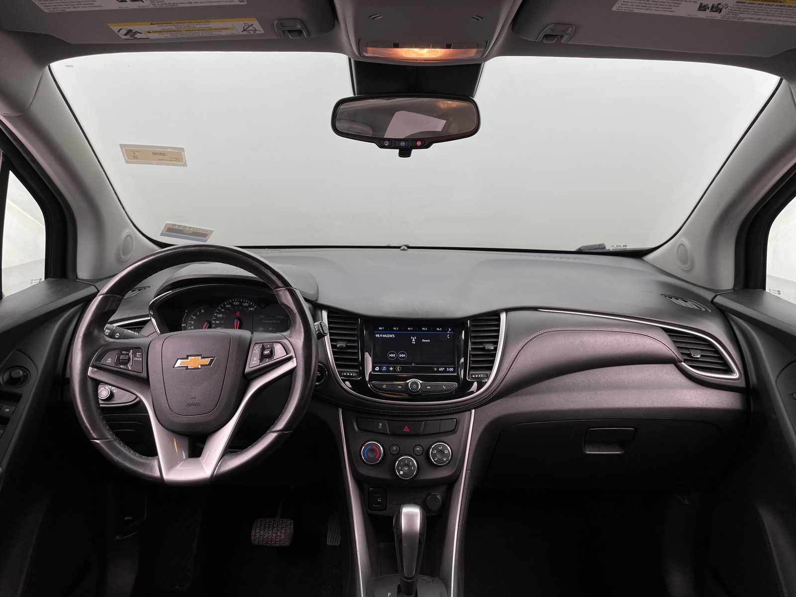 Thumbnail: 2018 Chevrolet Trax - 3