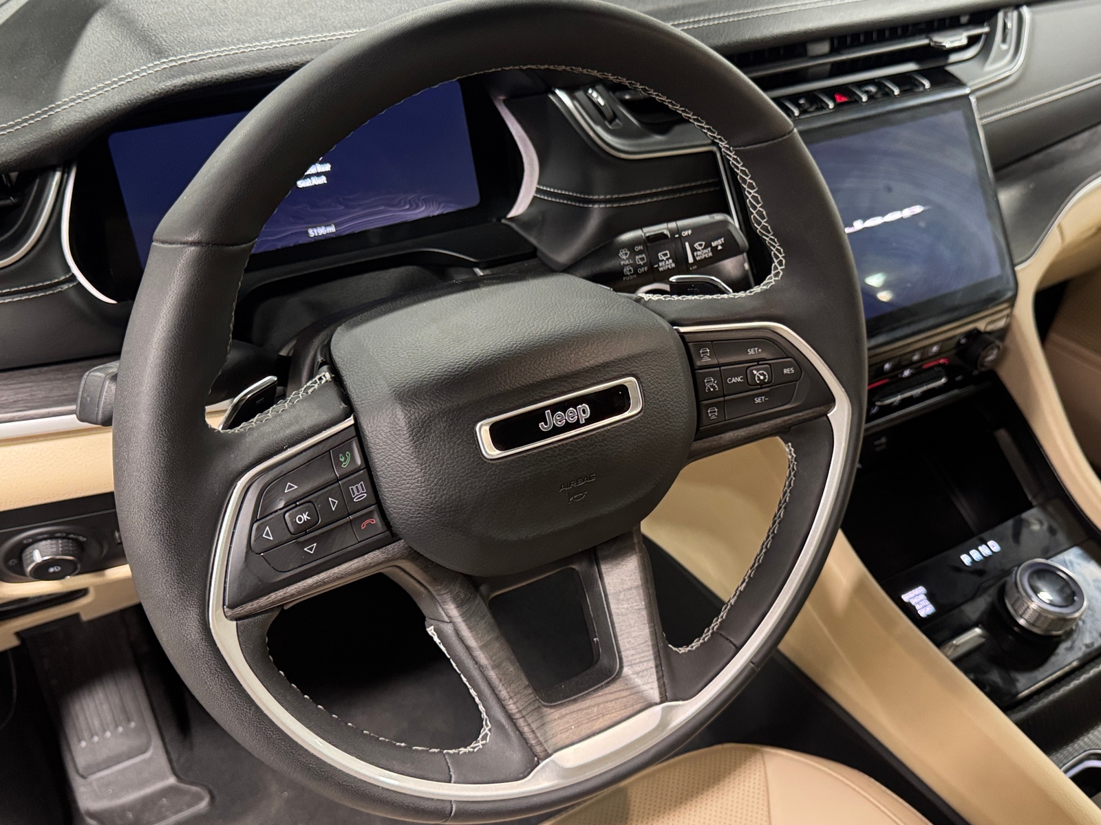 Thumbnail: 2024 Jeep Grand Cherokee - 4