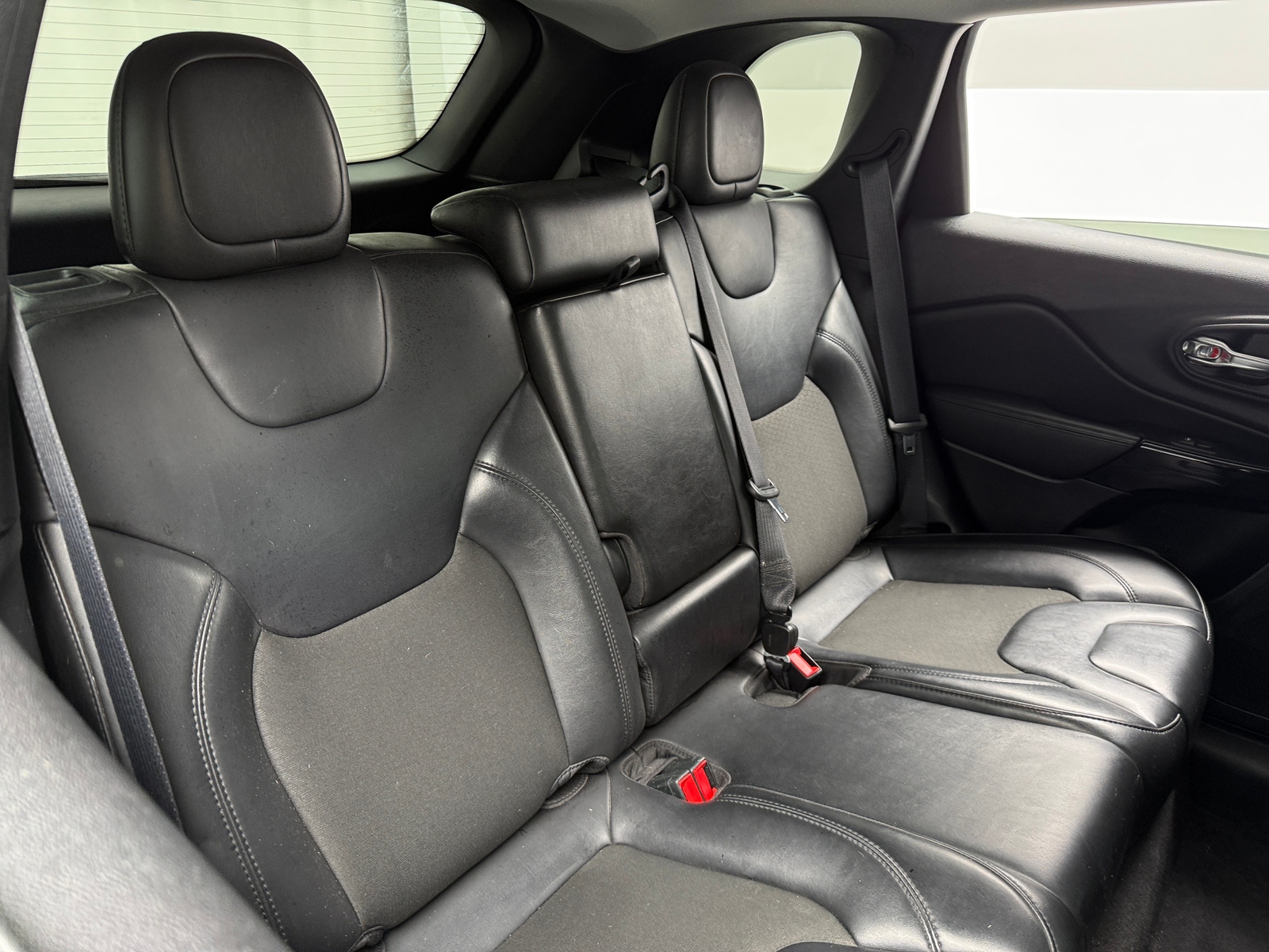Thumbnail: 2021 Jeep Cherokee - 6