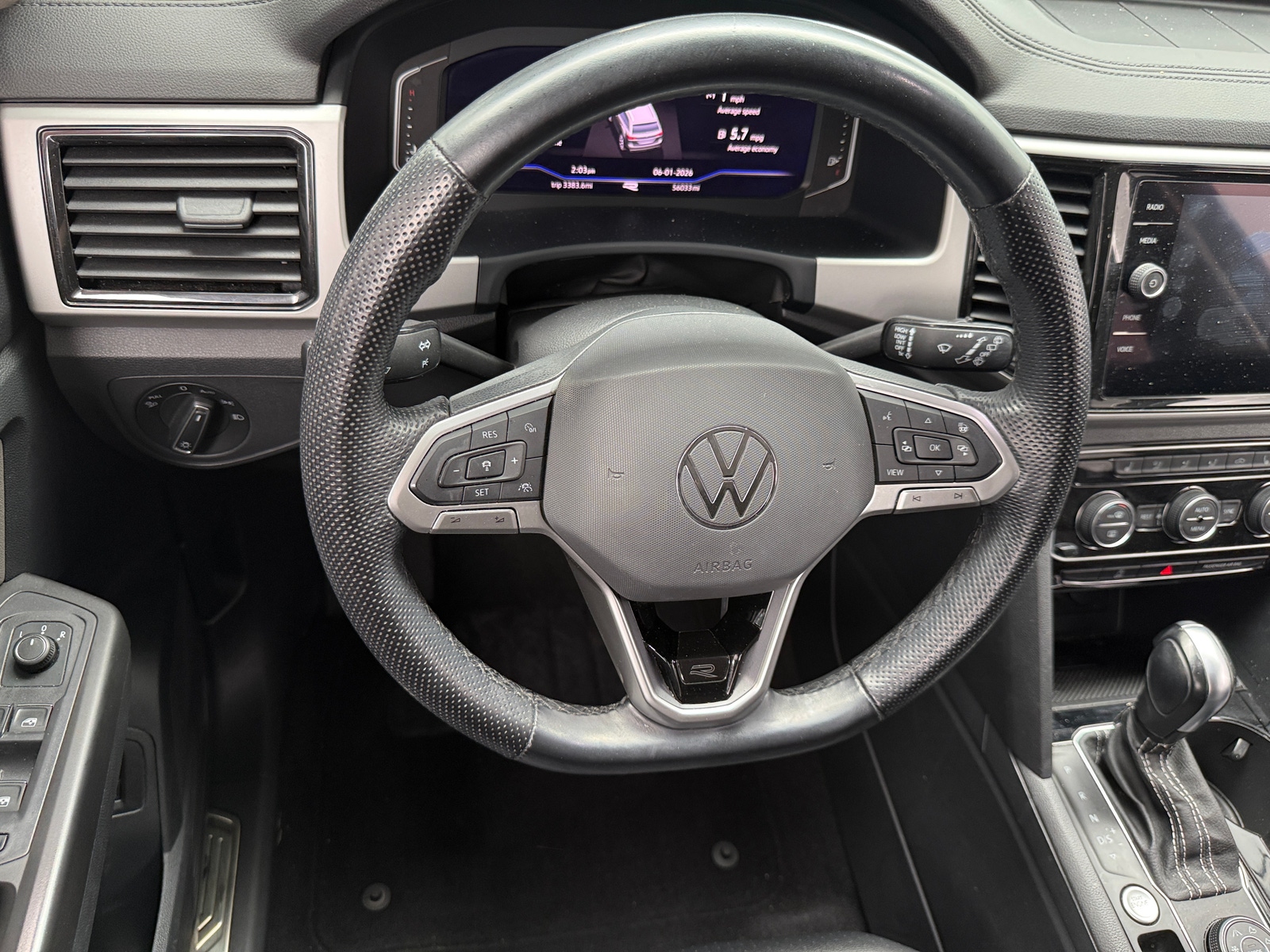 Thumbnail: 2022 Volkswagen Atlas - 4