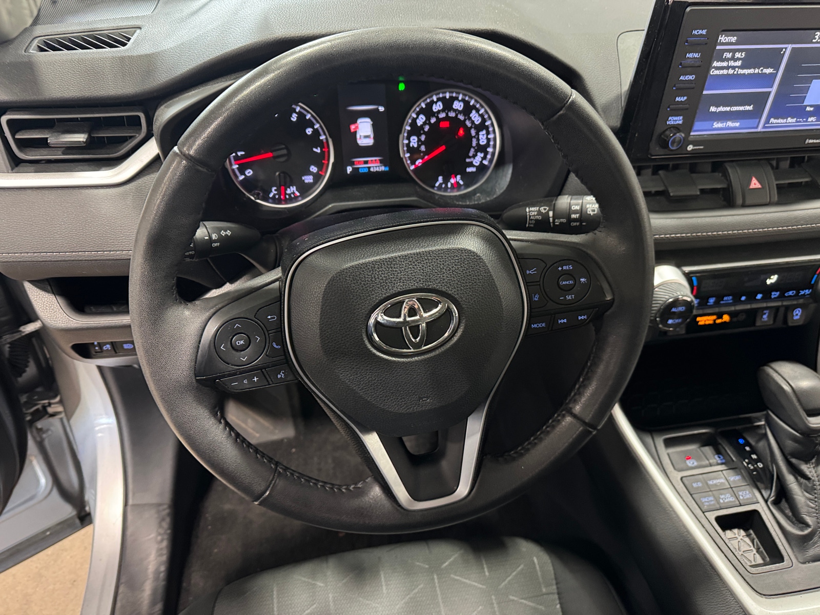 Thumbnail: 2020 Toyota RAV4 - 5