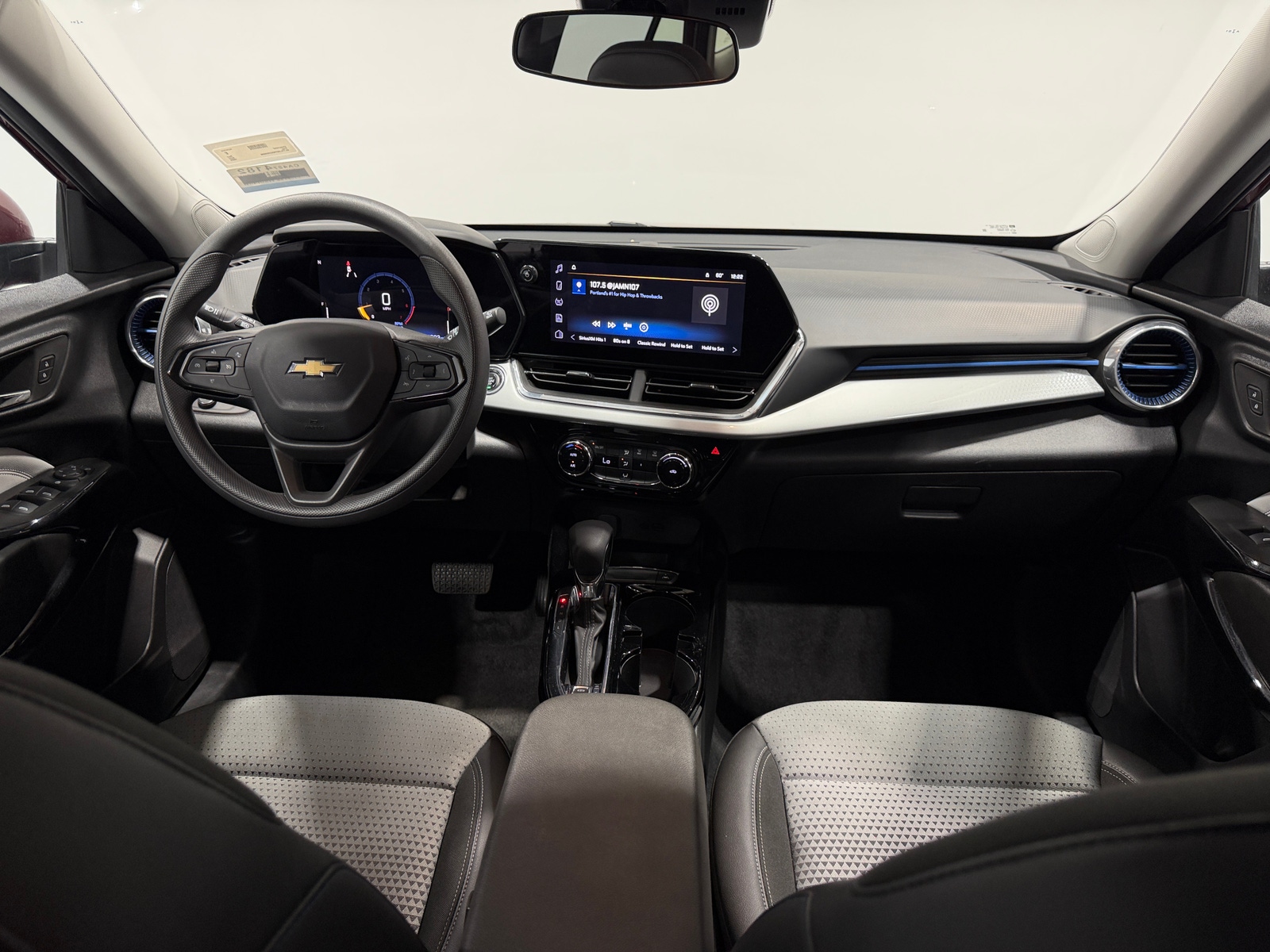 Thumbnail: 2025 Chevrolet Trax - 3