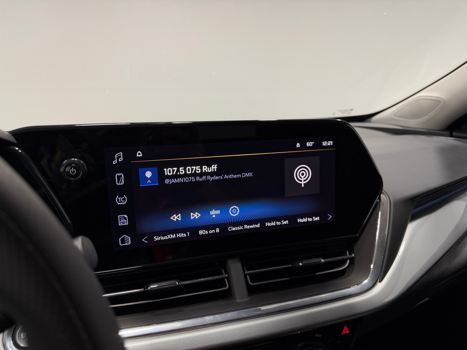 Thumbnail: 2025 Chevrolet Trax - 4