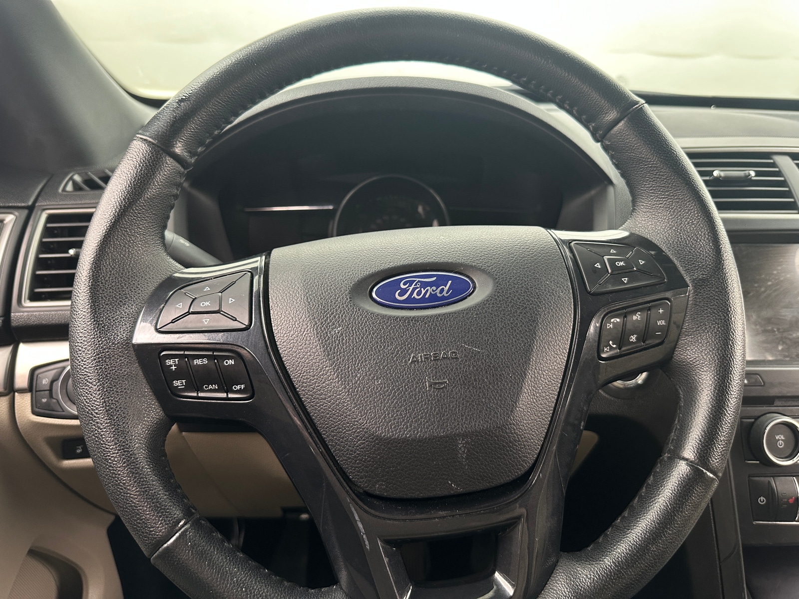 Thumbnail: 2018 Ford Explorer - 5