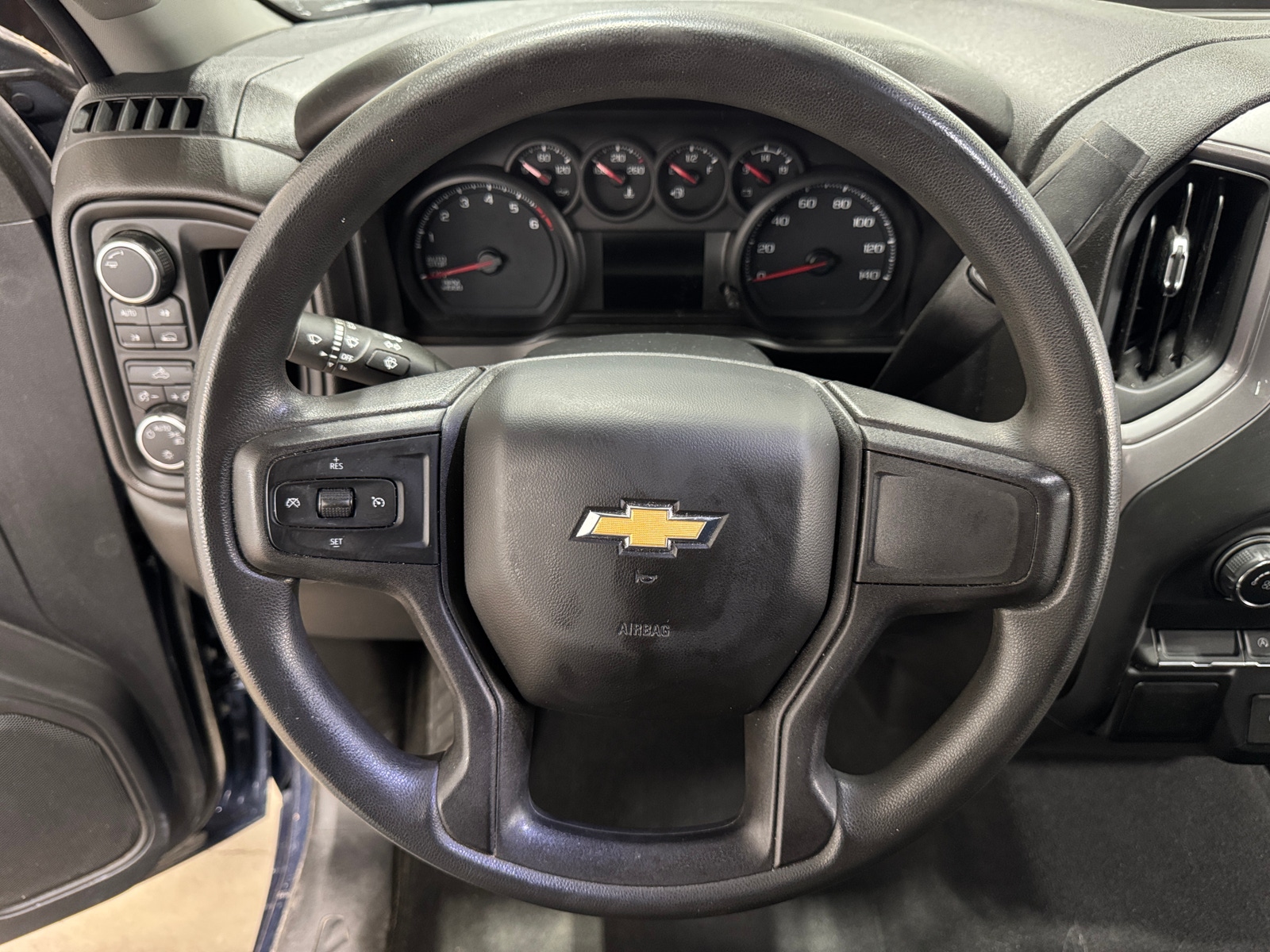 Thumbnail: 2021 Chevrolet Silverado 1500 - 5