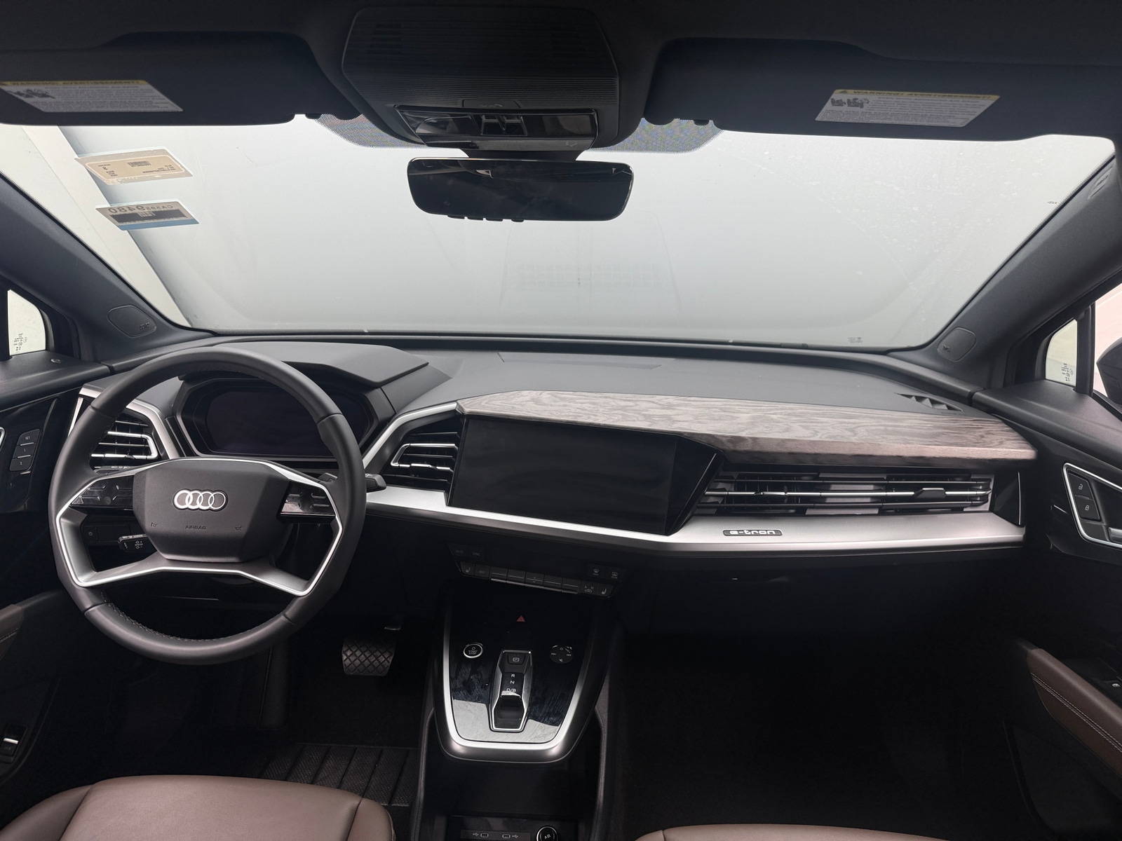 Thumbnail: 2025 Audi Q4 e-tron - 2