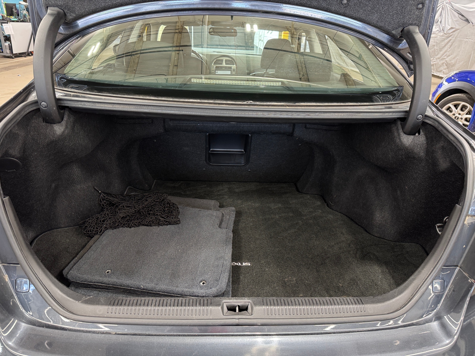 Thumbnail: 2010 Lexus ES - 6