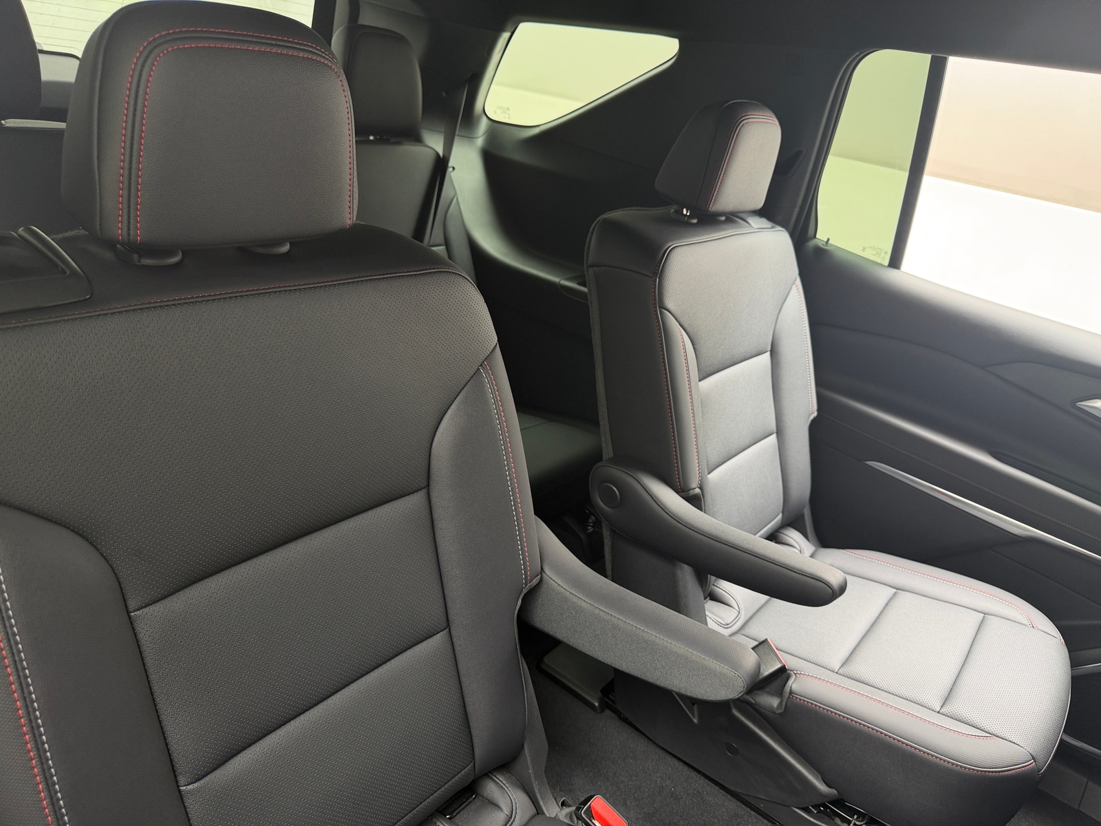 Thumbnail: 2025 Chevrolet Traverse - 5