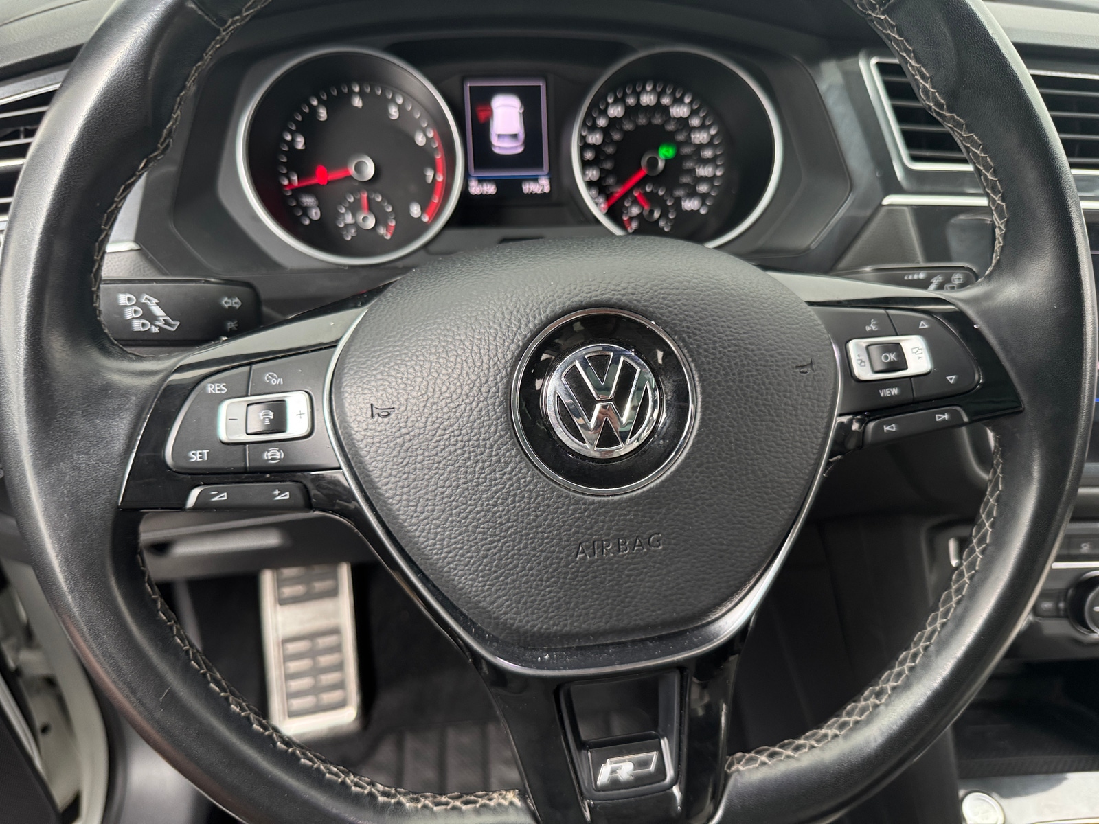 Thumbnail: 2021 Volkswagen Tiguan - 4