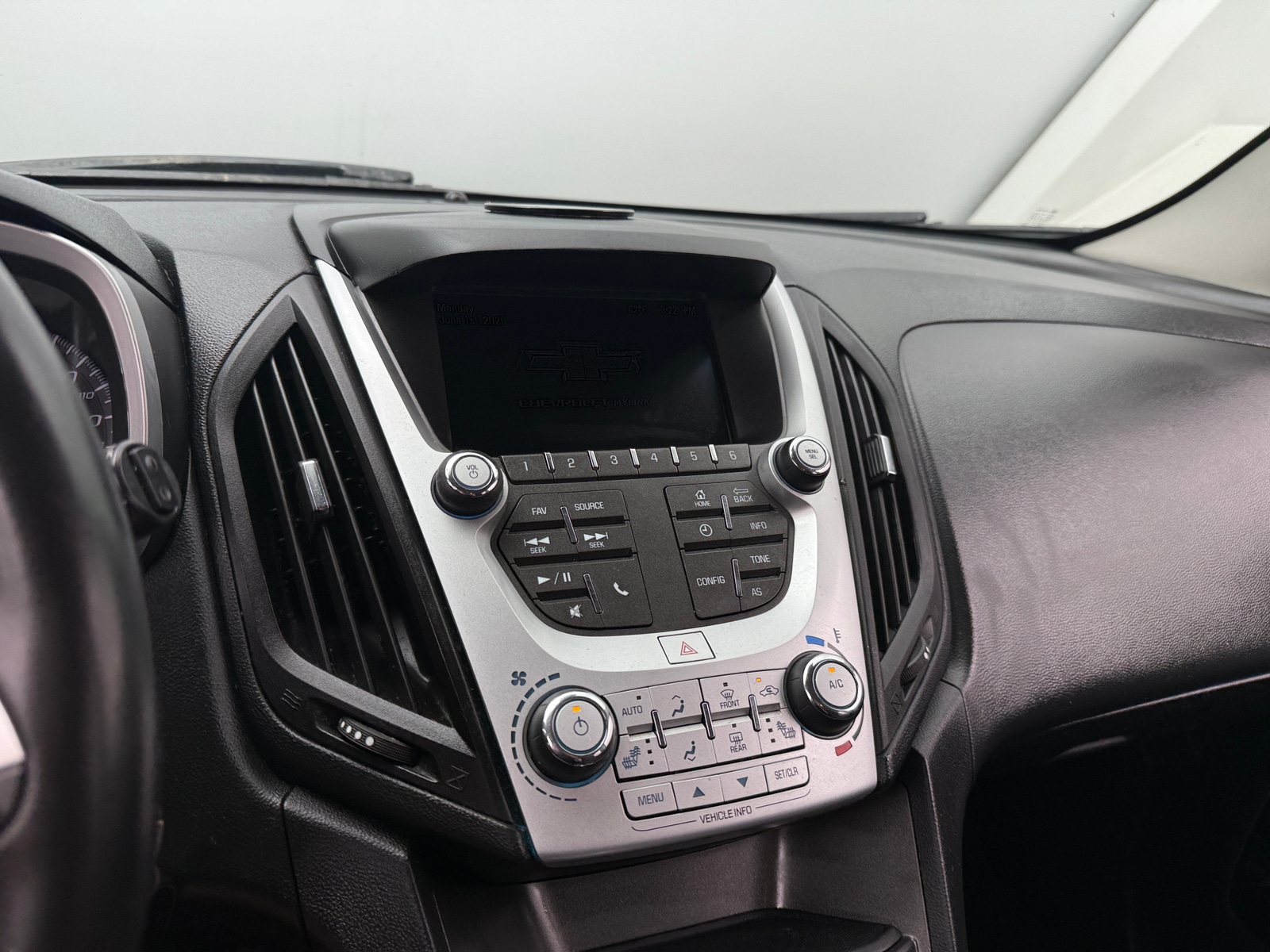Thumbnail: 2017 Chevrolet Equinox - 4
