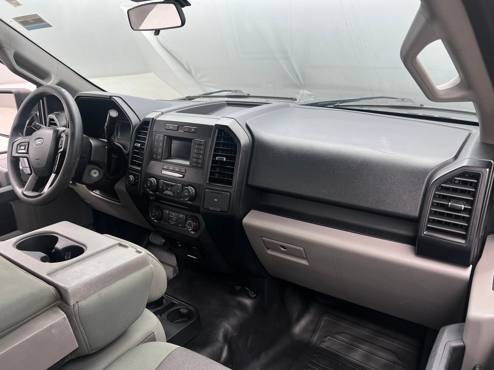 Thumbnail: 2018 Ford Econoline - 3