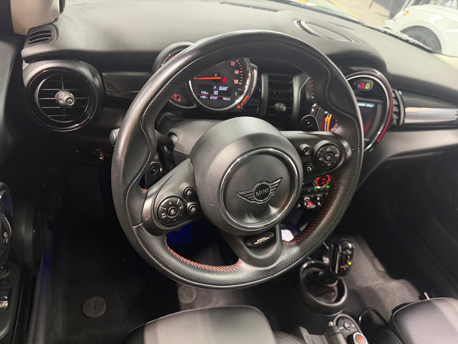 Thumbnail: 2020 MINI Cooper Hardtop - 4