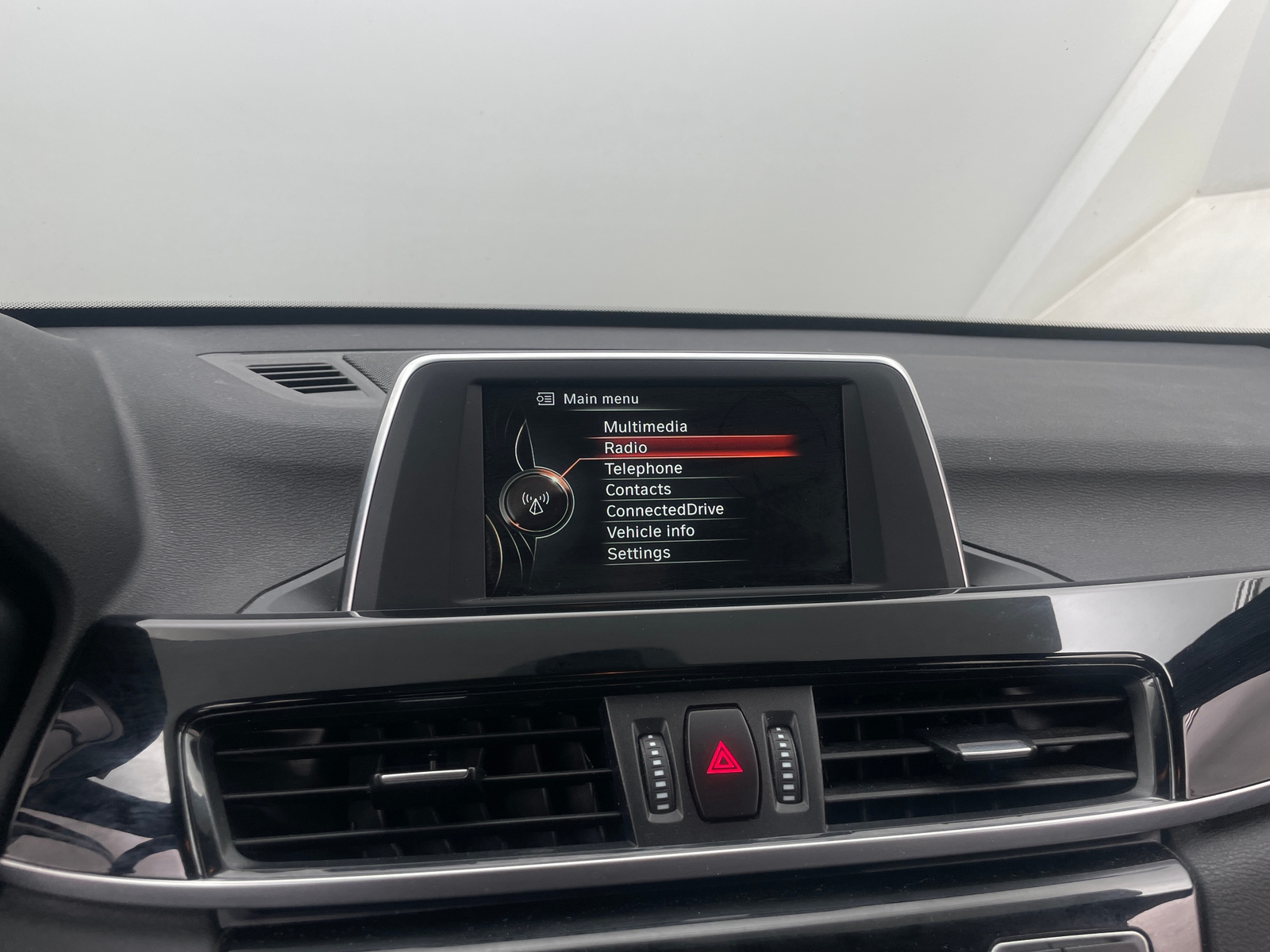 Thumbnail: 2017 BMW X1 - 3