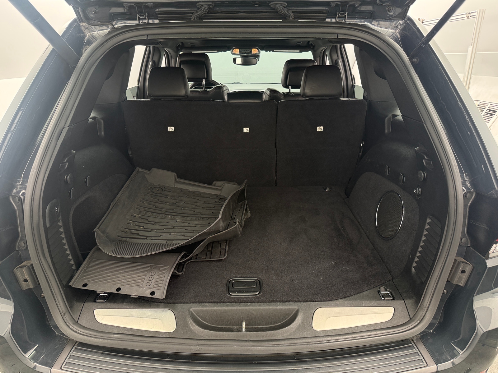 Thumbnail: 2018 Jeep Grand Cherokee - 6
