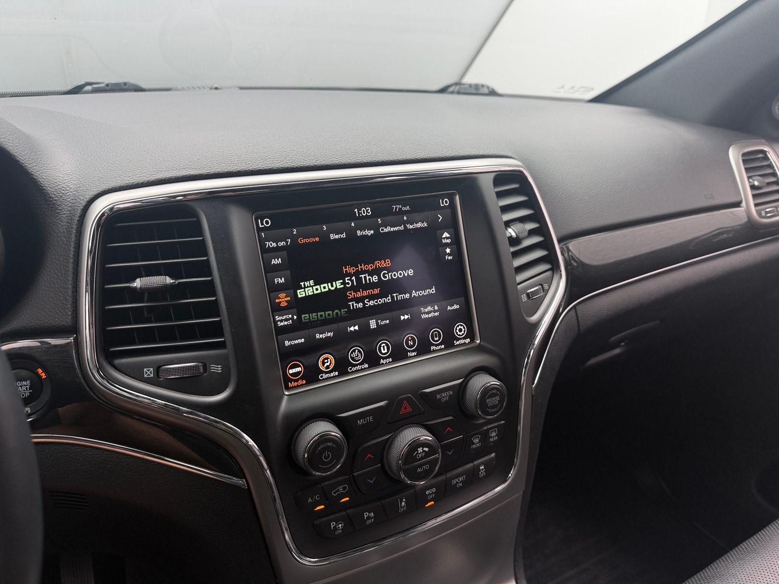 Thumbnail: 2018 Jeep Grand Cherokee - 3