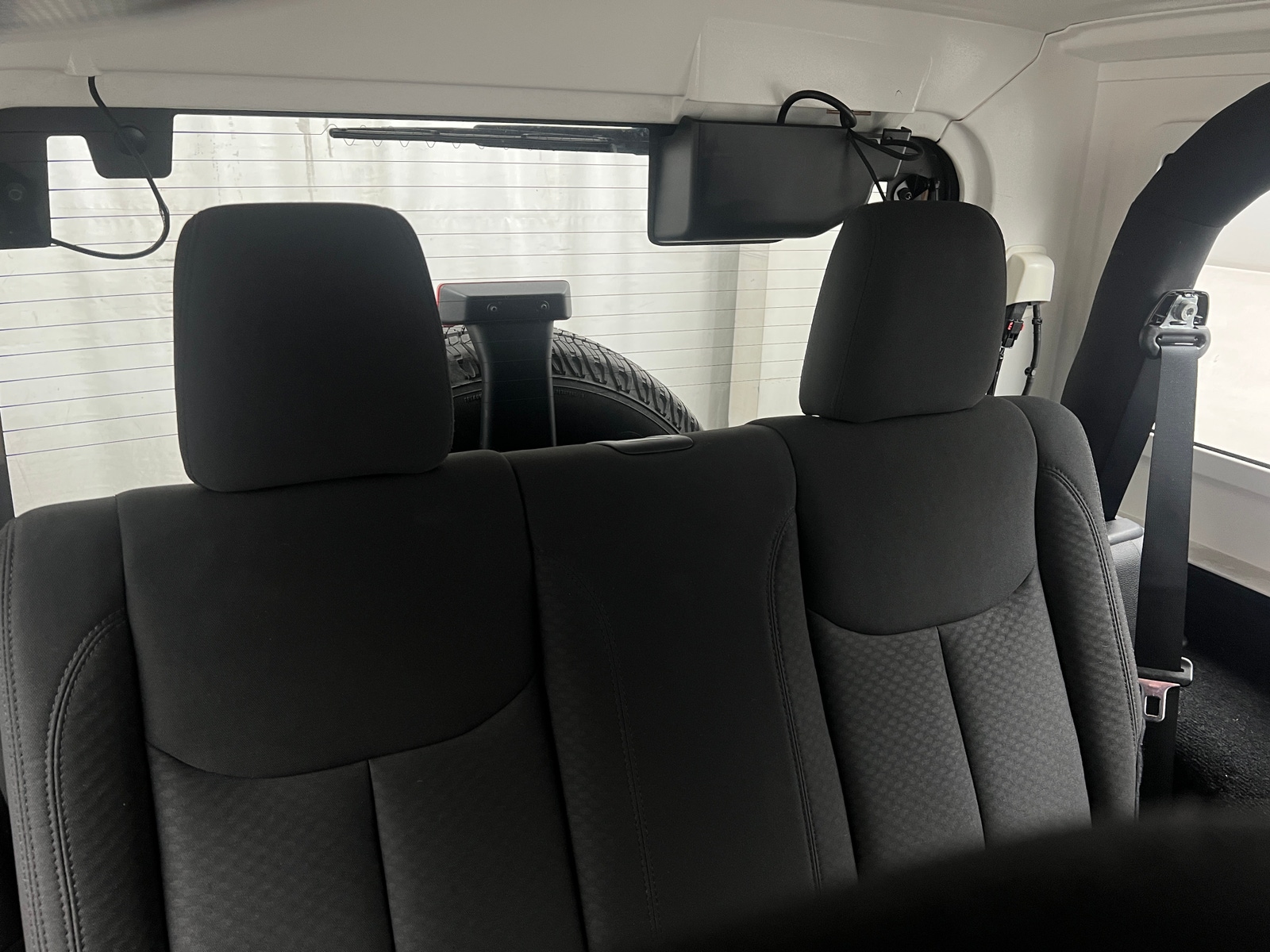 Thumbnail: 2015 Jeep Wrangler - 6