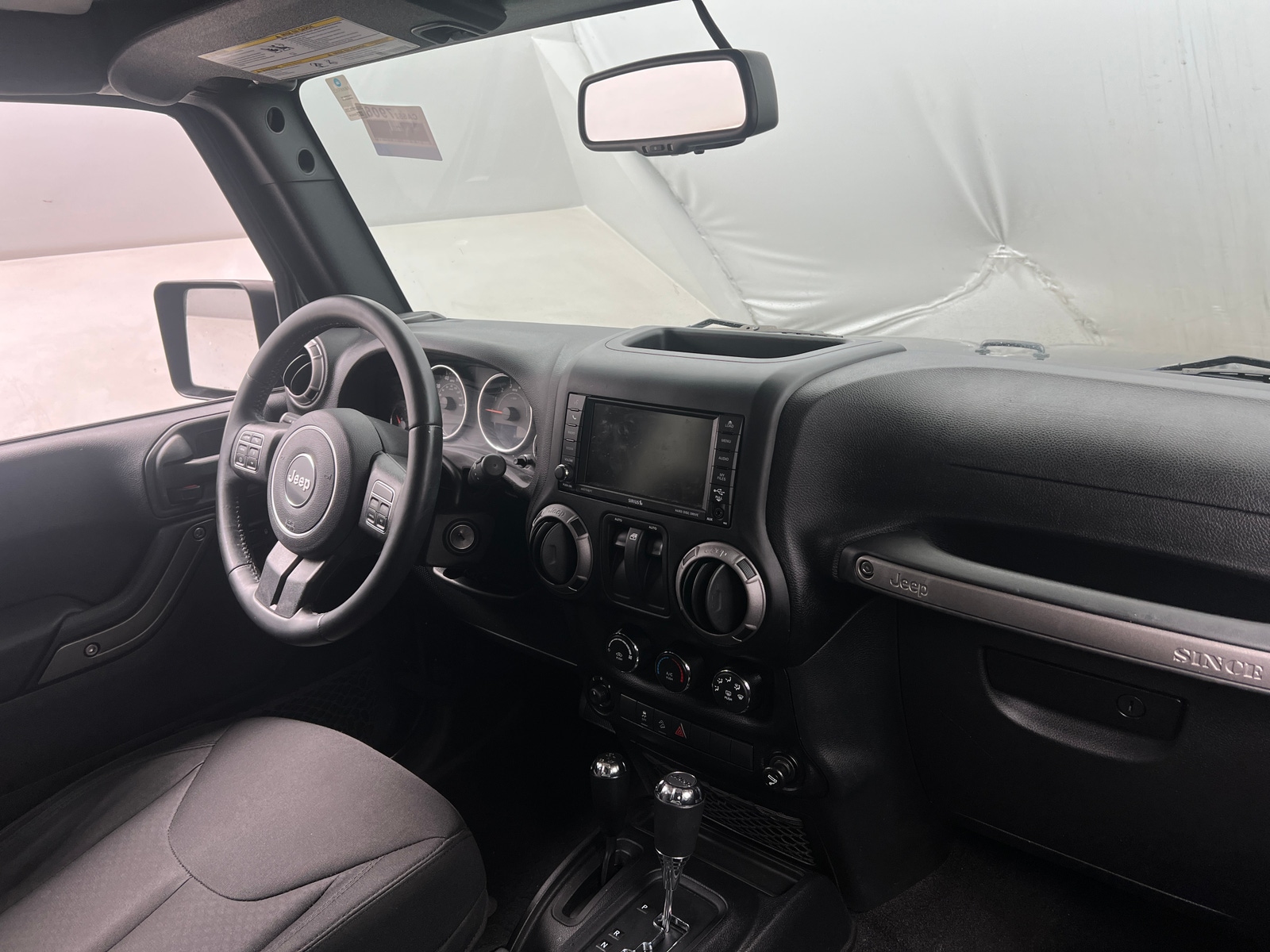 Thumbnail: 2015 Jeep Wrangler - 3
