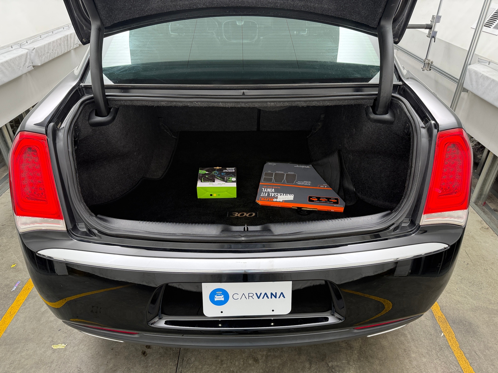 Thumbnail: 2016 Chrysler 300 - 6