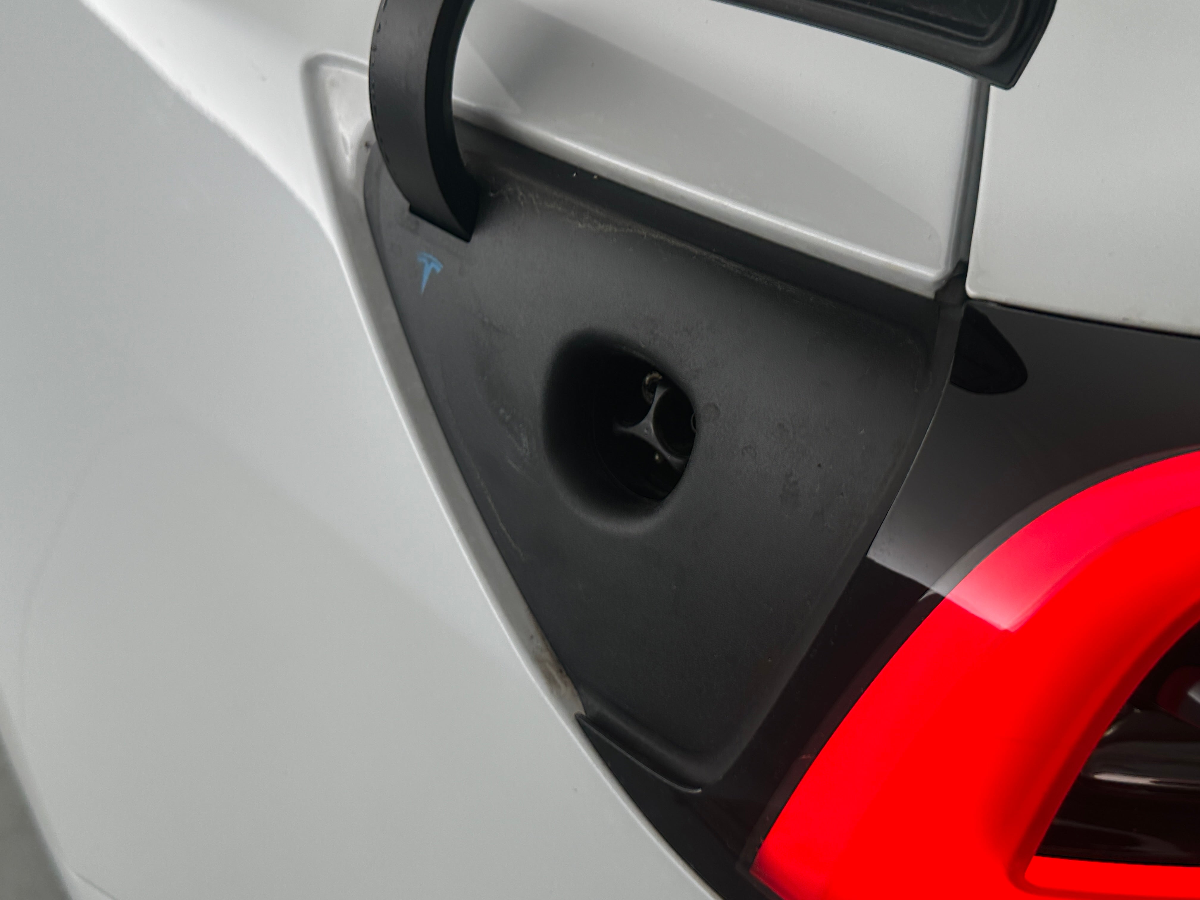 Used 2019 Tesla Model 3 Long Range with VIN 5YJ3E1EB4KF437423 for sale in Oak Creek, WI