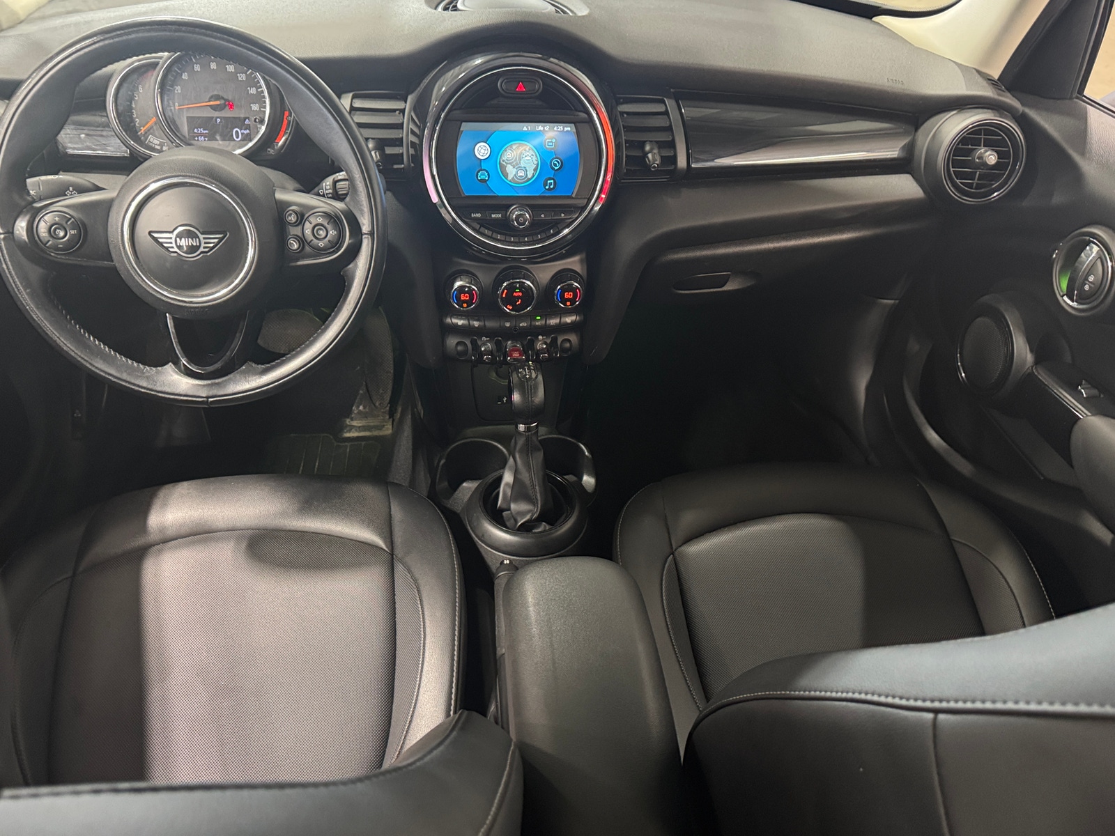 Thumbnail: 2019 MINI Cooper Hardtop - 2