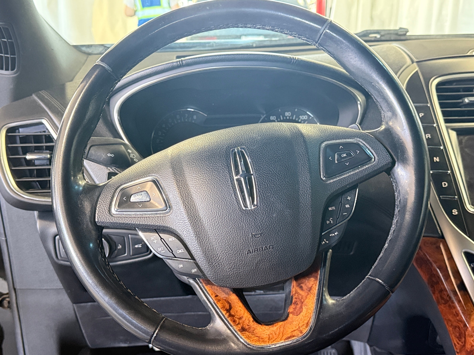 Thumbnail: 2018 Lincoln MKX - 3