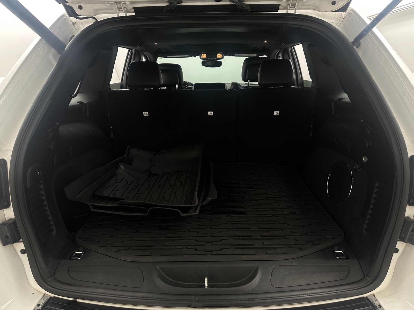 Thumbnail: 2020 Jeep Grand Cherokee - 6