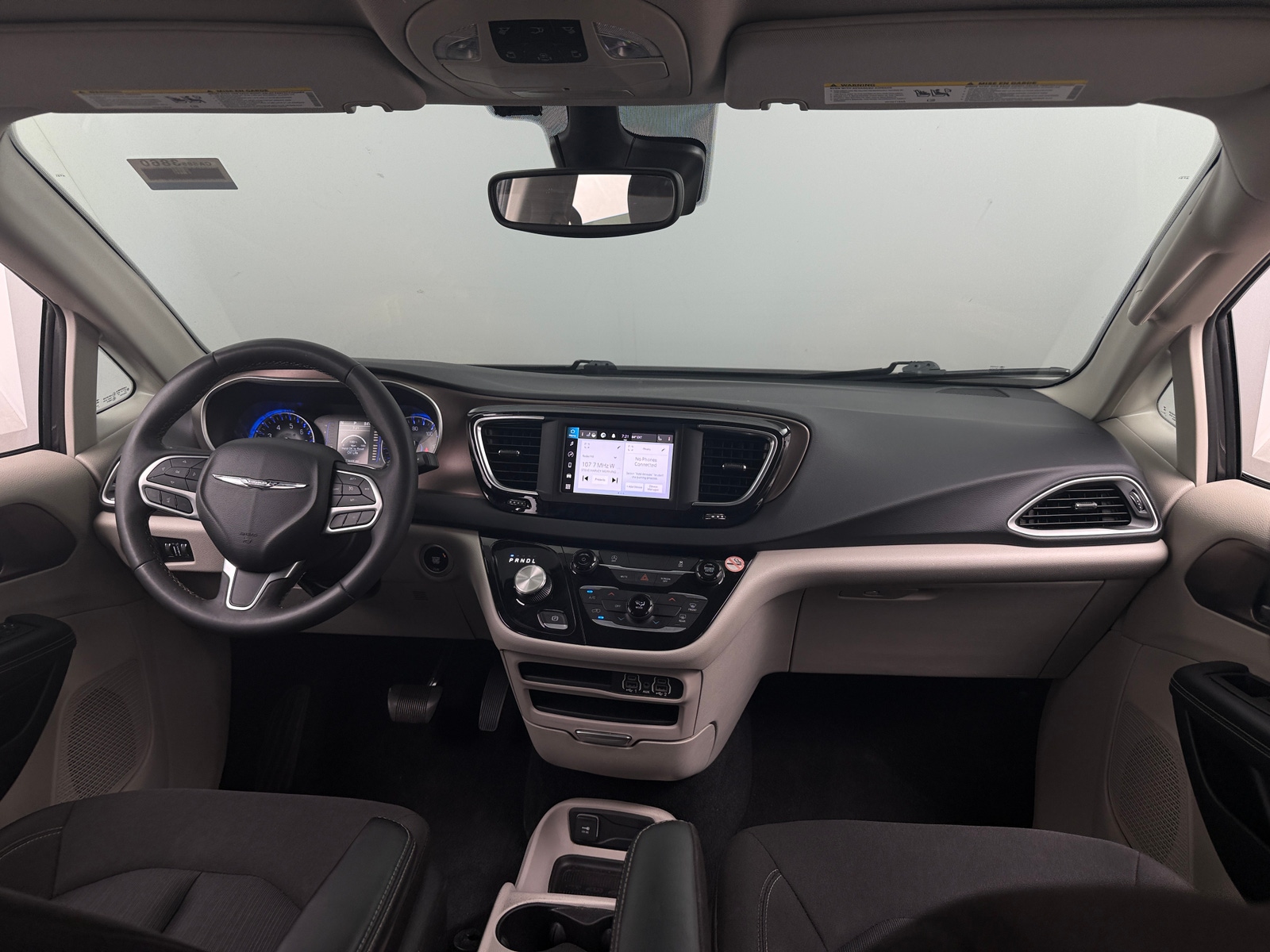 Thumbnail: 2023 Chrysler Voyager - 3
