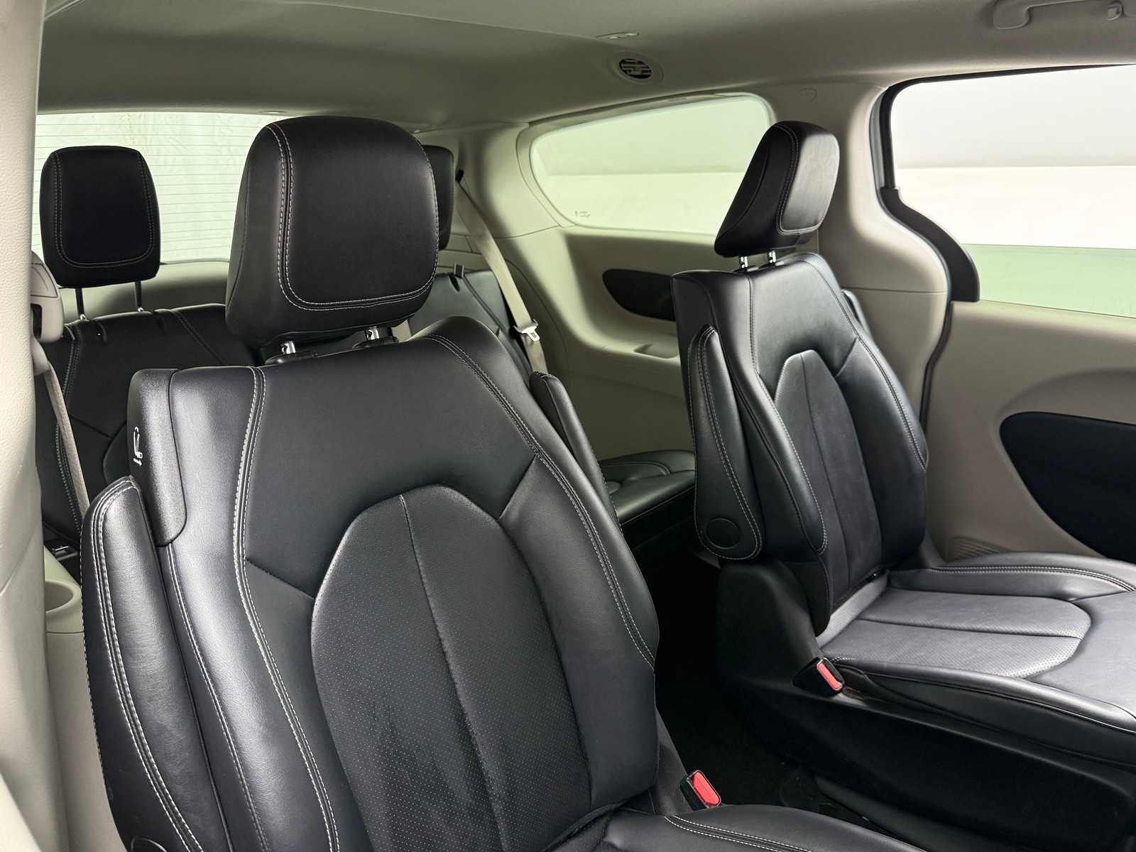Thumbnail: 2024 Chrysler Pacifica - 5