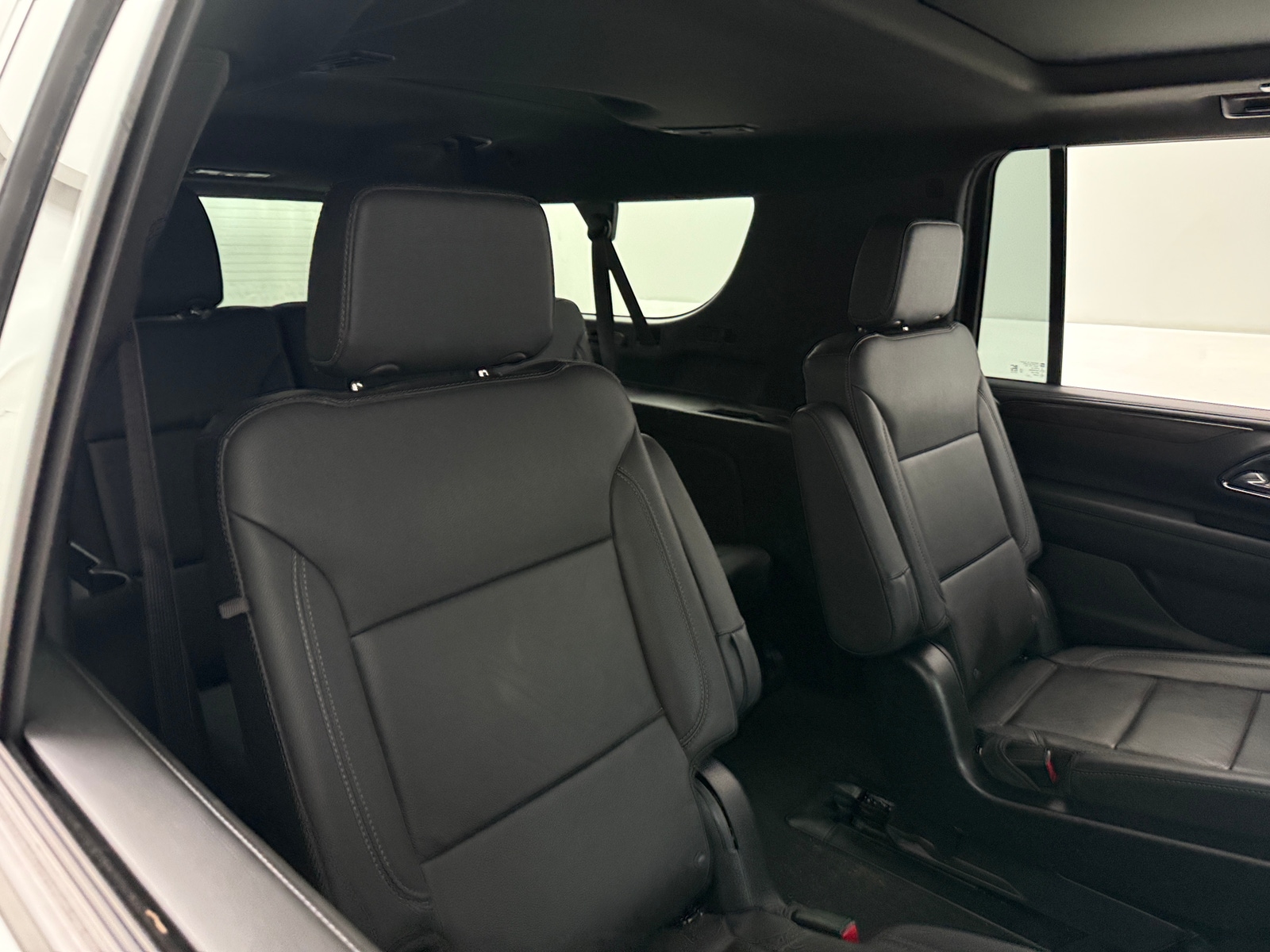 Thumbnail: 2023 Chevrolet Suburban - 5