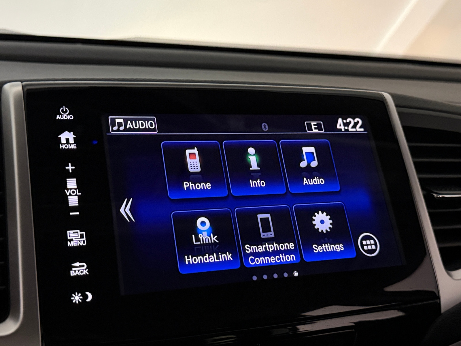 Thumbnail: 2018 Honda Pilot - 3