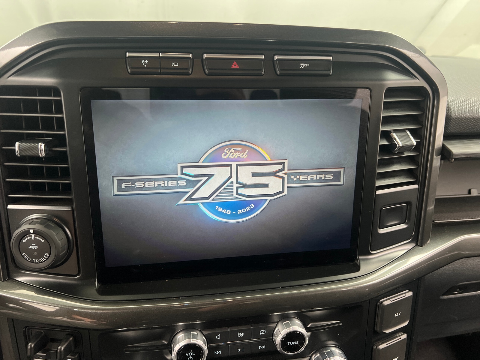 Thumbnail: 2023 Ford Econoline - 4