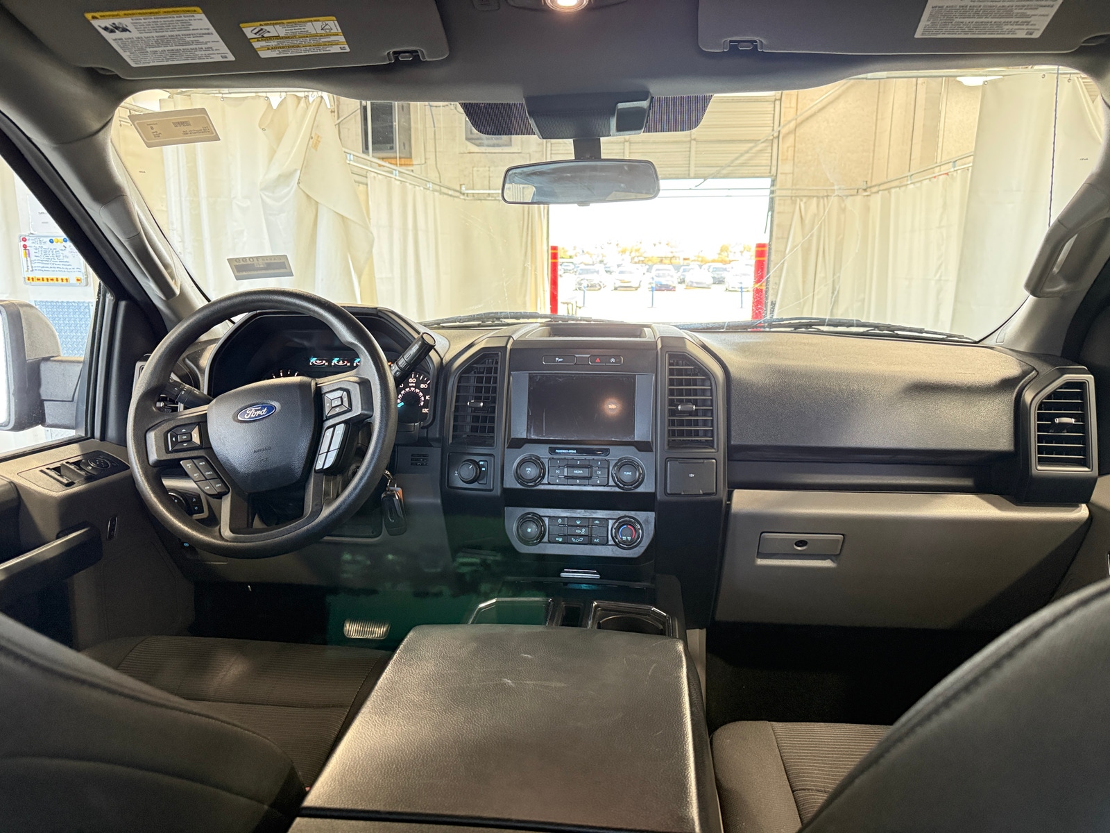 Thumbnail: 2019 Ford Econoline - 3